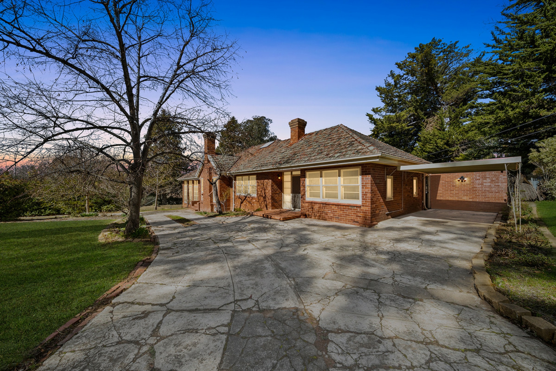 2 Tennyson Crescent, FORREST