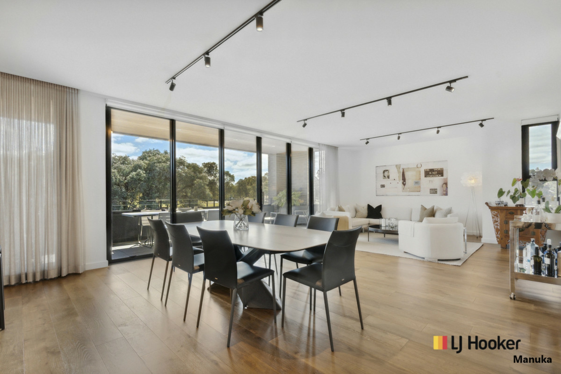 22/7 State Circle, FORREST