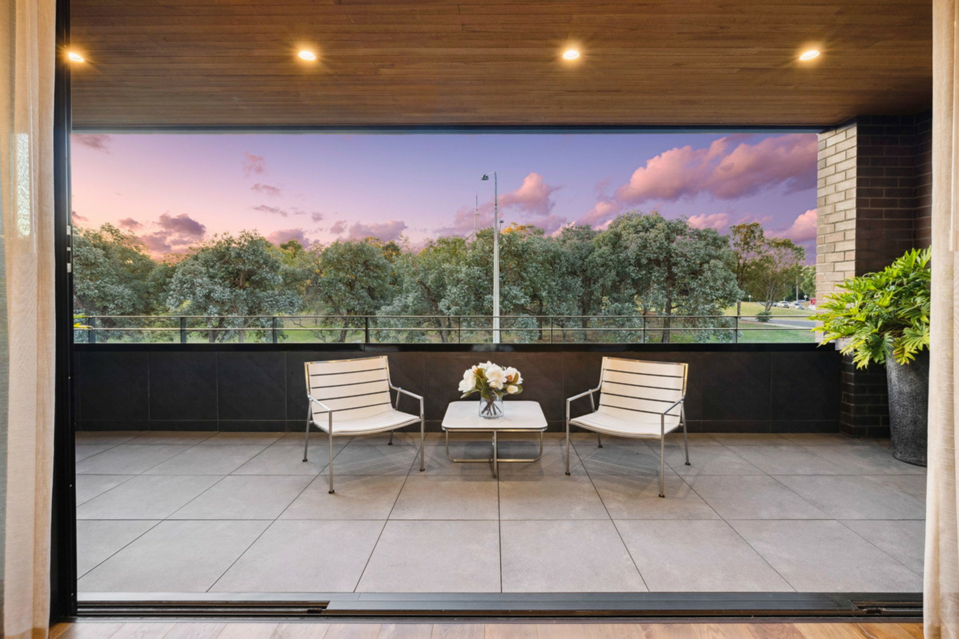 22/7 State Circle, FORREST