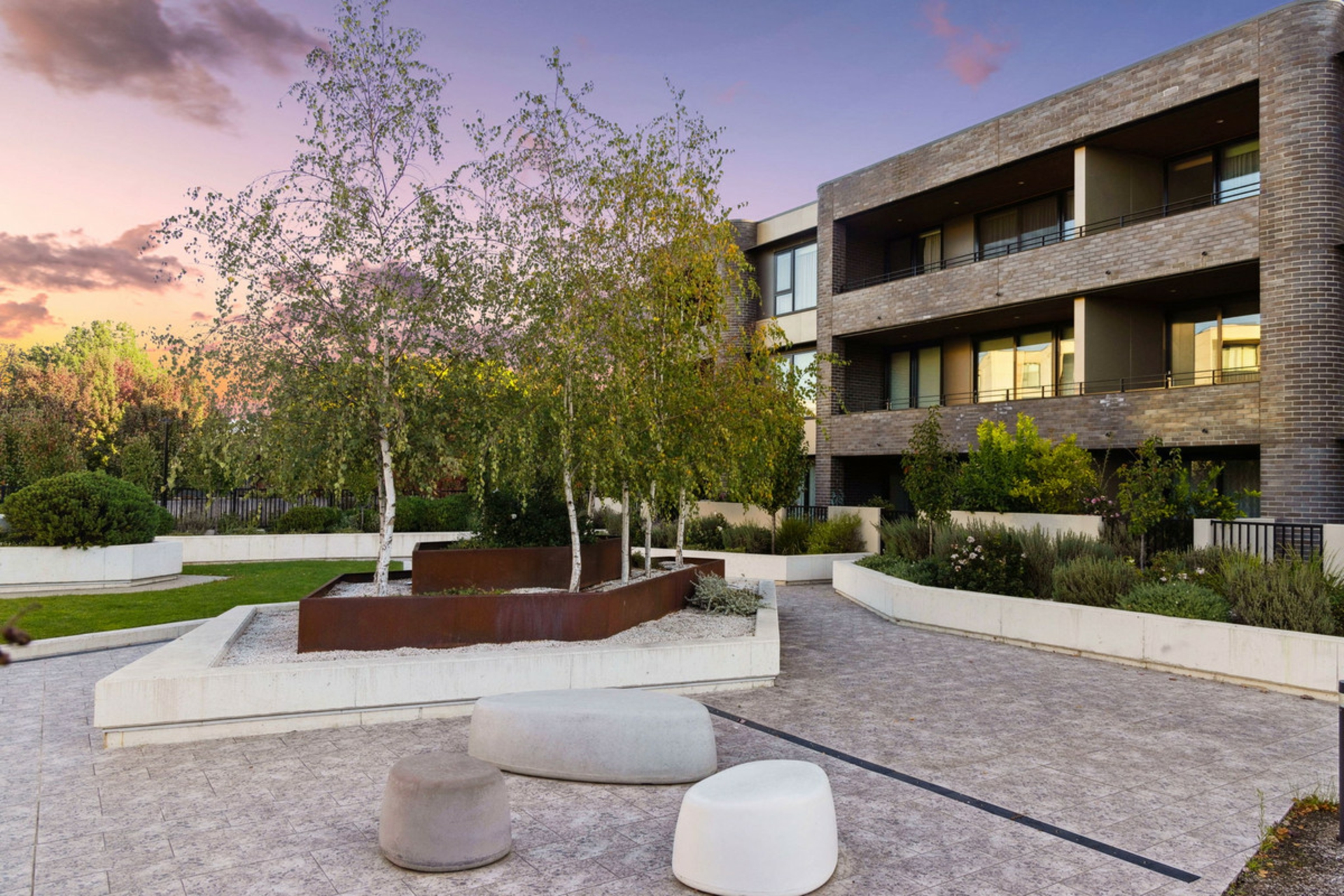 22/7 State Circle, FORREST