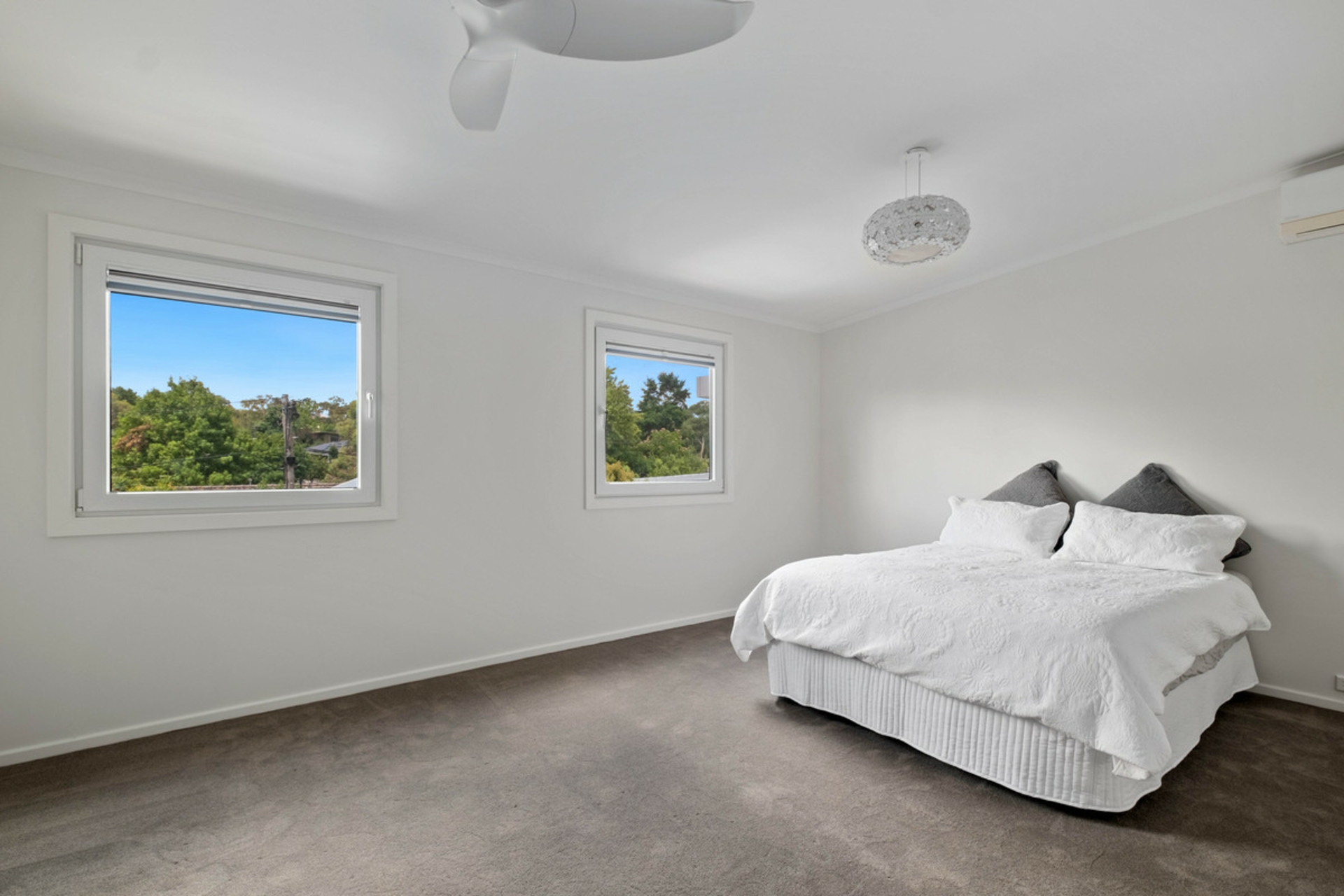 19 Chermside Street, DEAKIN
