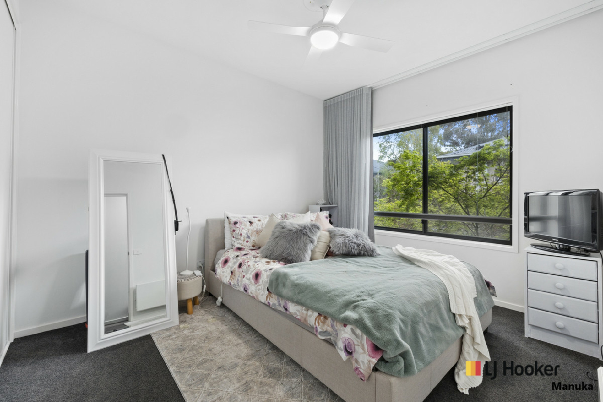 18/25 Jerrabomberra Avenue, NARRABUNDAH