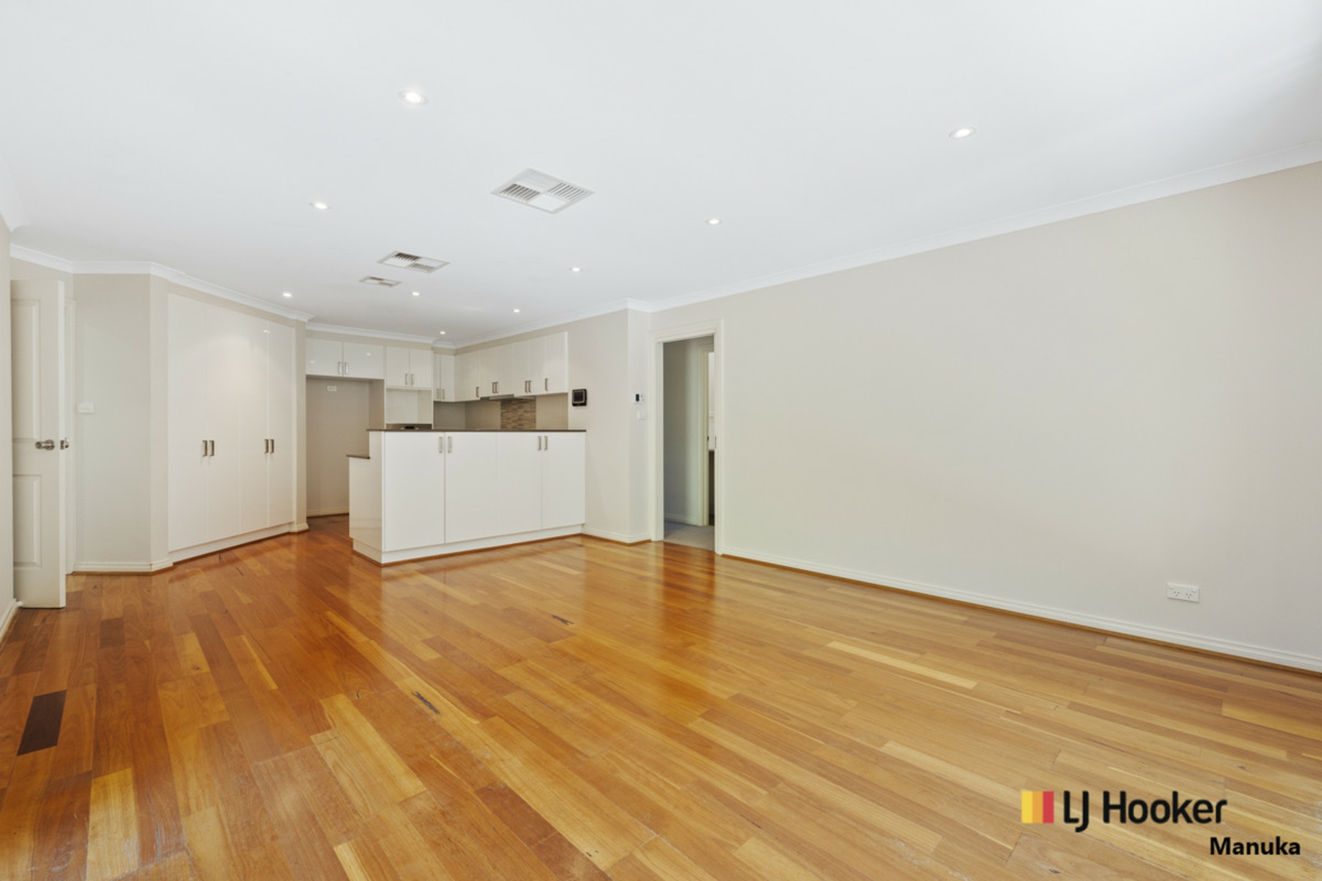 2 Laurence Close, JERRABOMBERRA