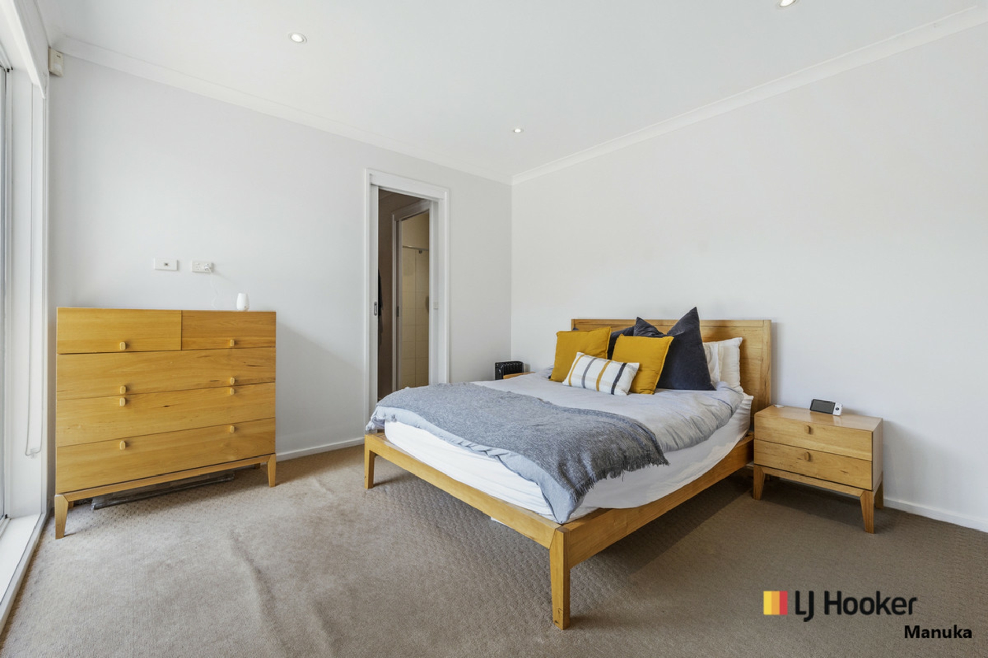 2/134 Blamey Crescent, CAMPBELL