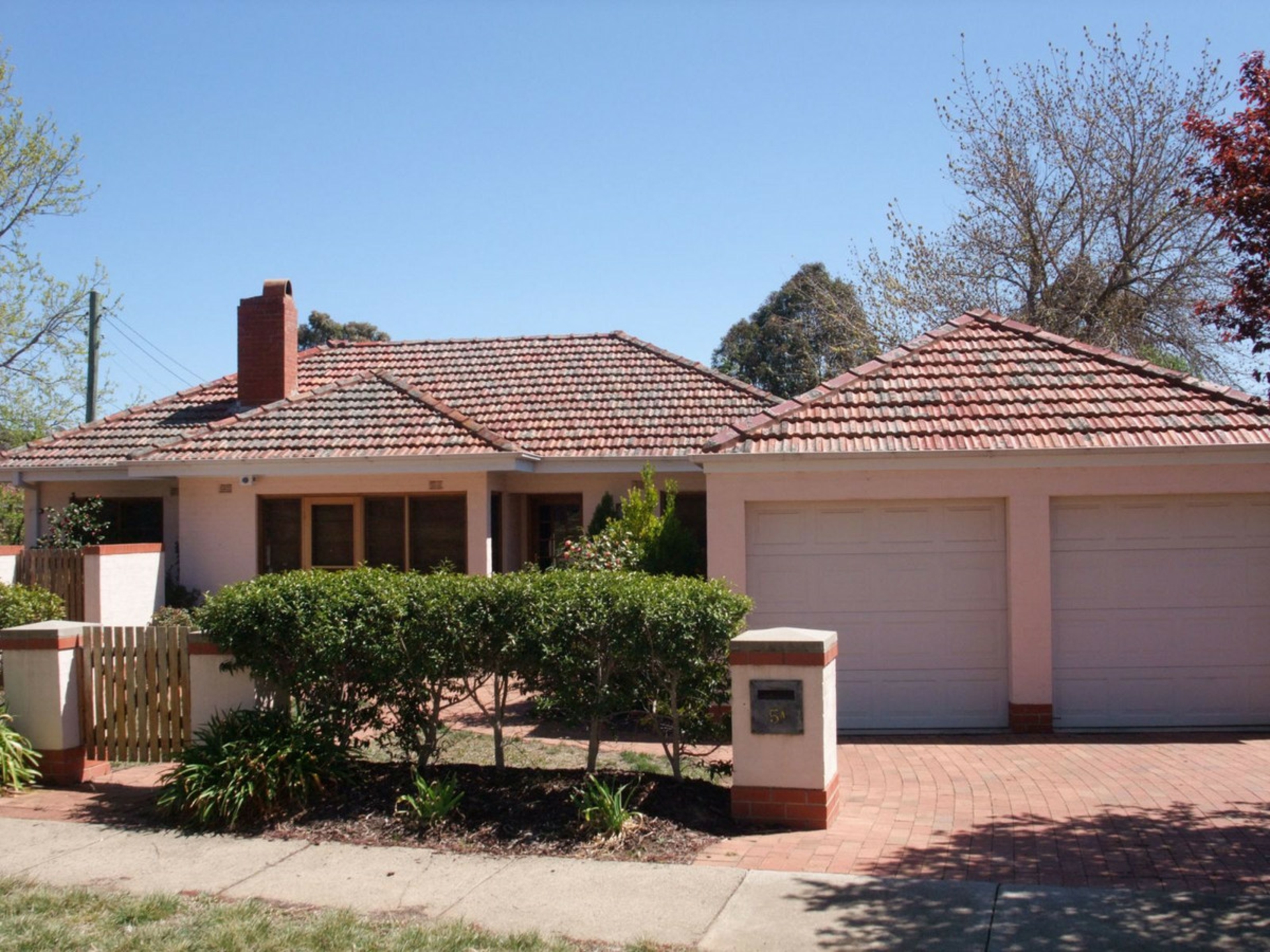 100 Kitchener Street, GARRAN