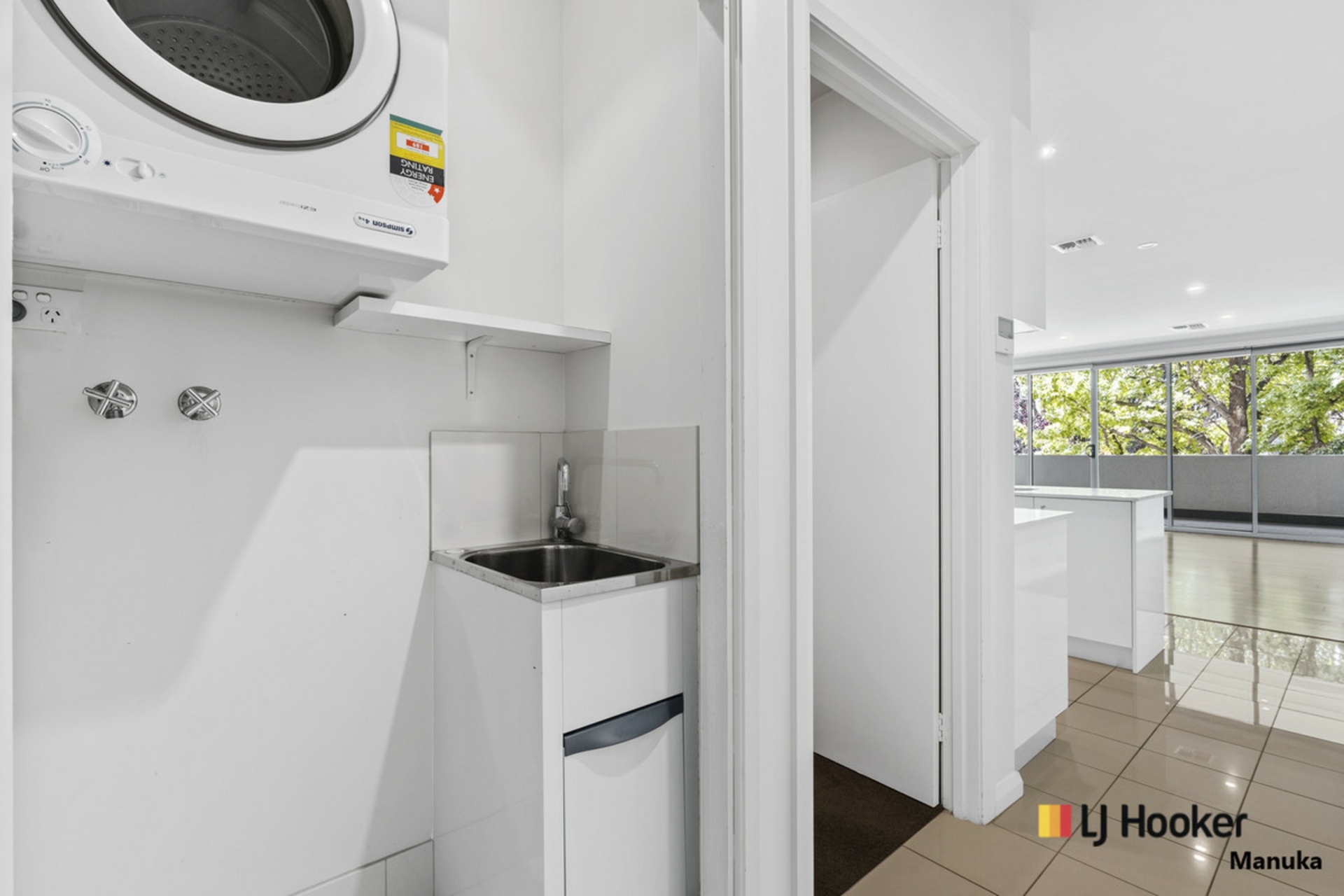 11/28 Canberra Avenue, FORREST