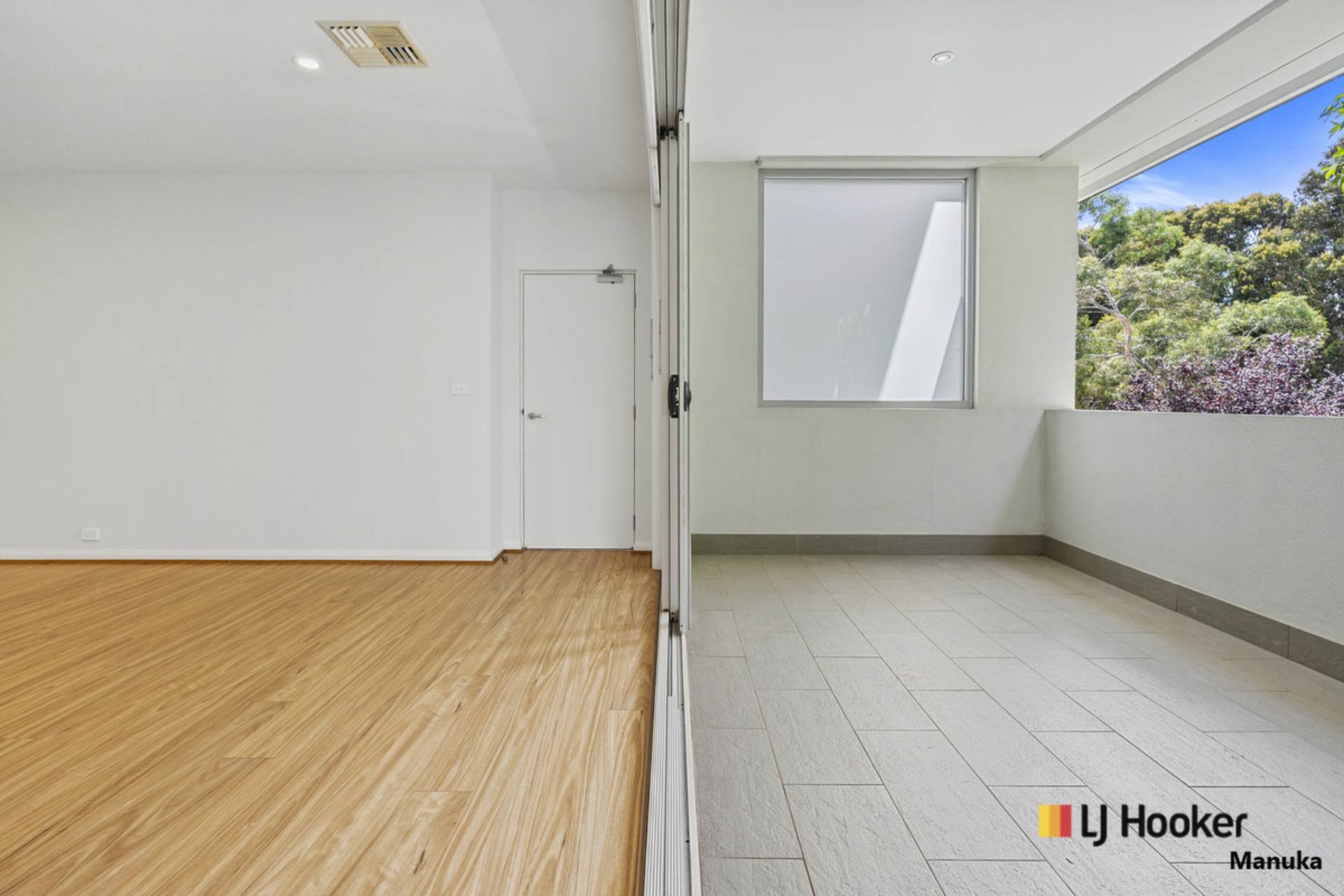 11/28 Canberra Avenue, FORREST