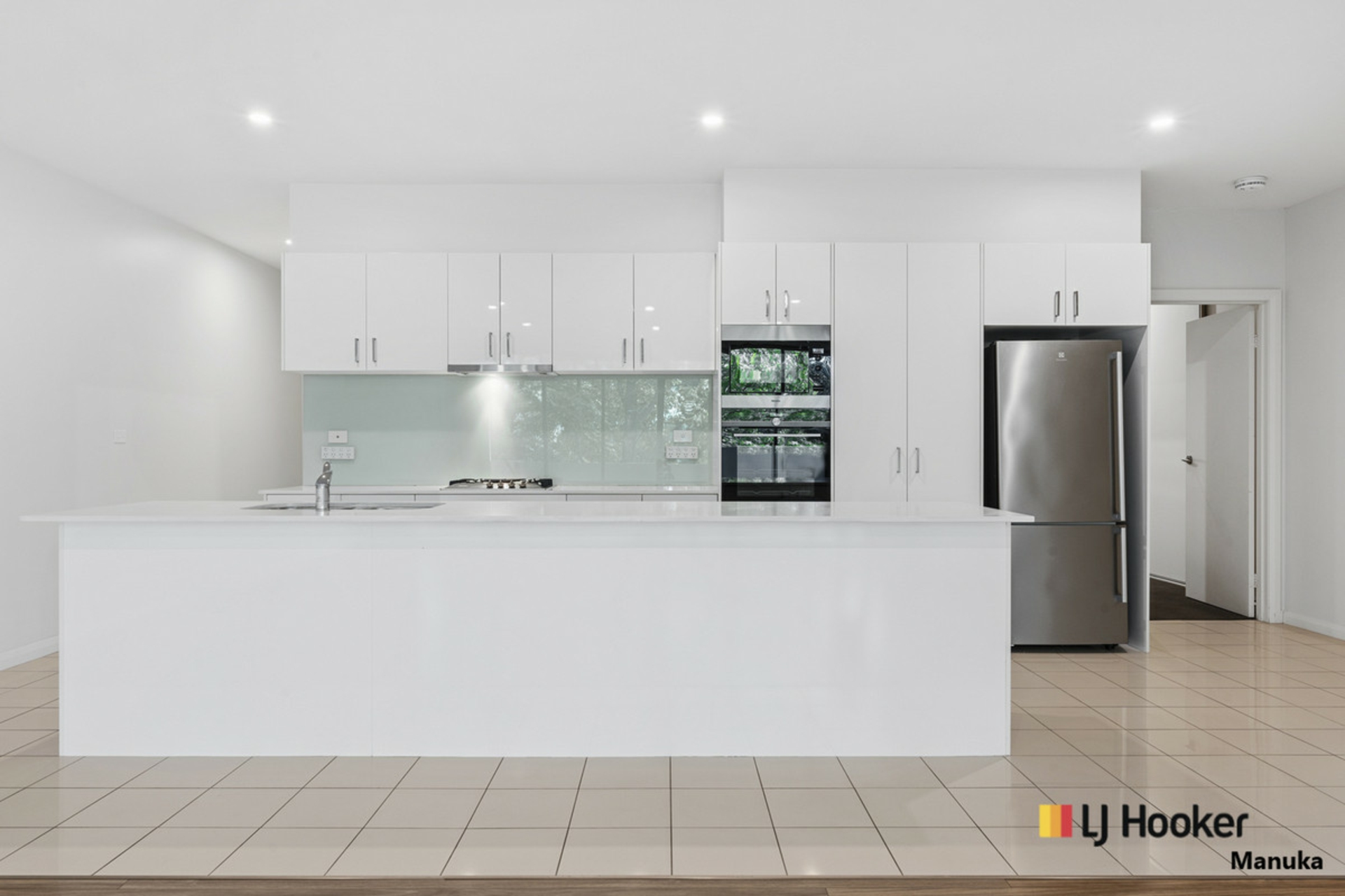 11/28 Canberra Avenue, FORREST