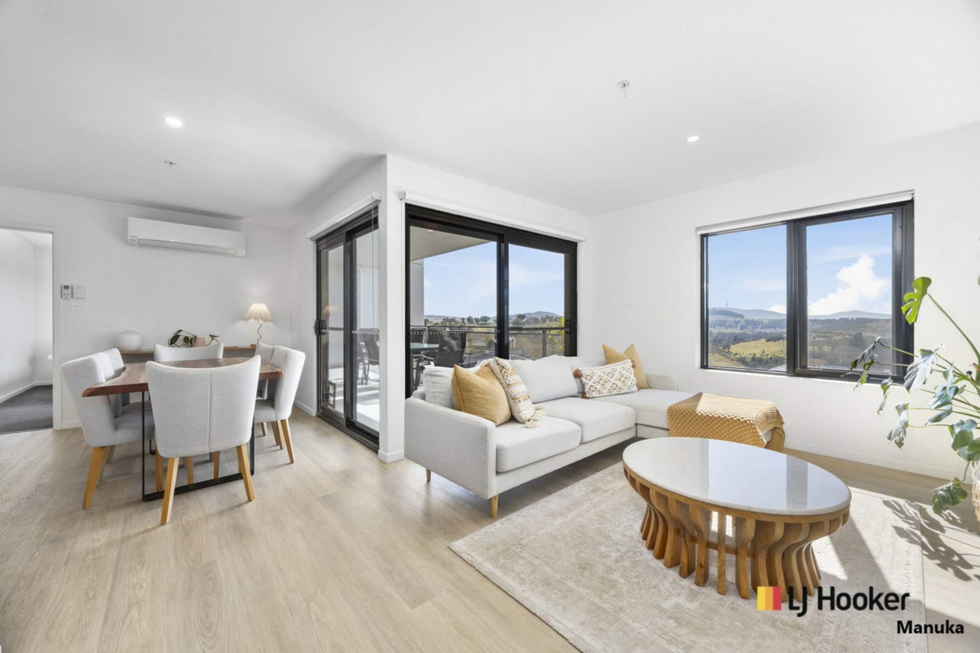 27/200 John Gorton Drive, COOMBS