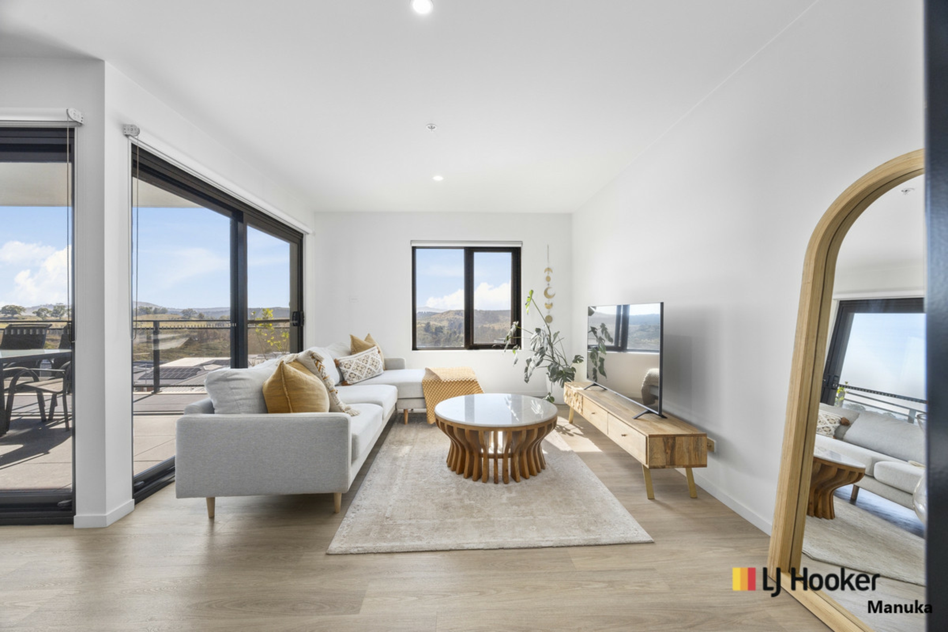 27/200 John Gorton Drive, COOMBS