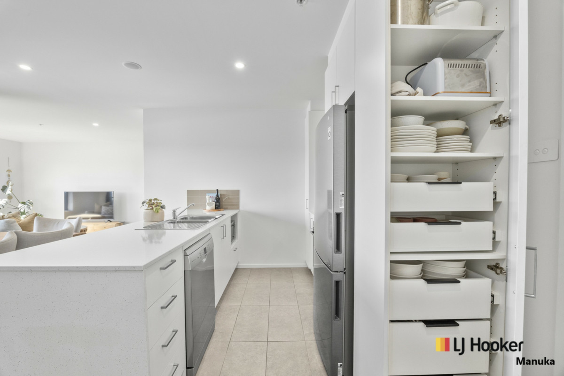 27/200 John Gorton Drive, COOMBS