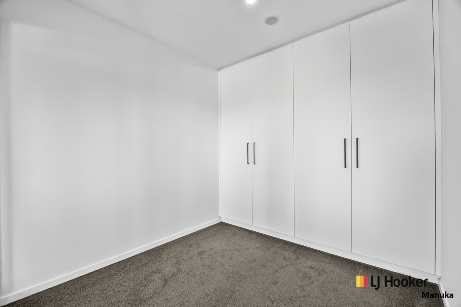 27/200 John Gorton Drive, COOMBS