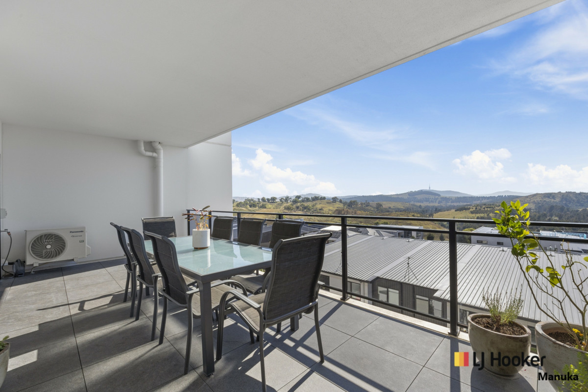 27/200 John Gorton Drive, COOMBS