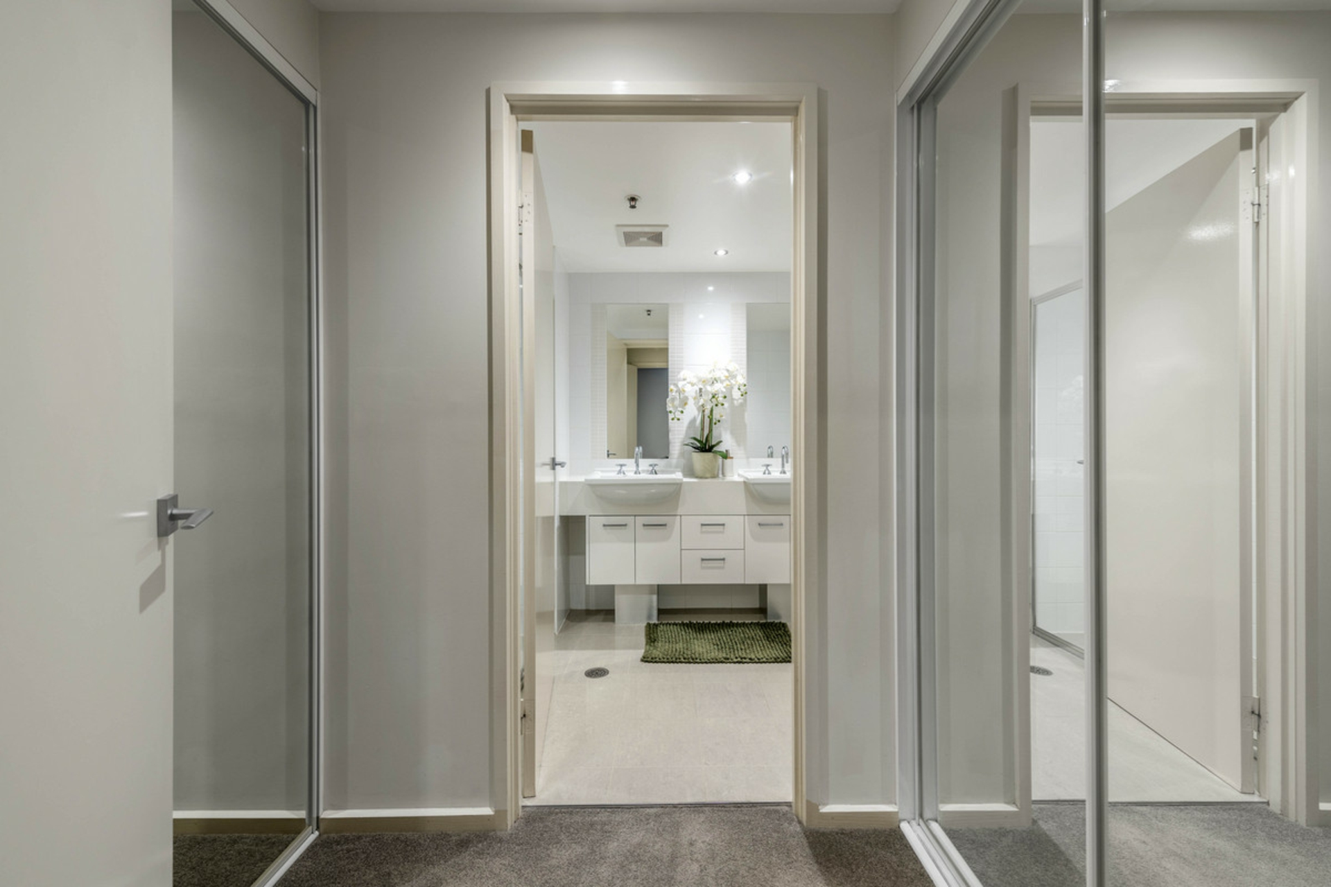 100/2 Edinburgh Avenue, CITY