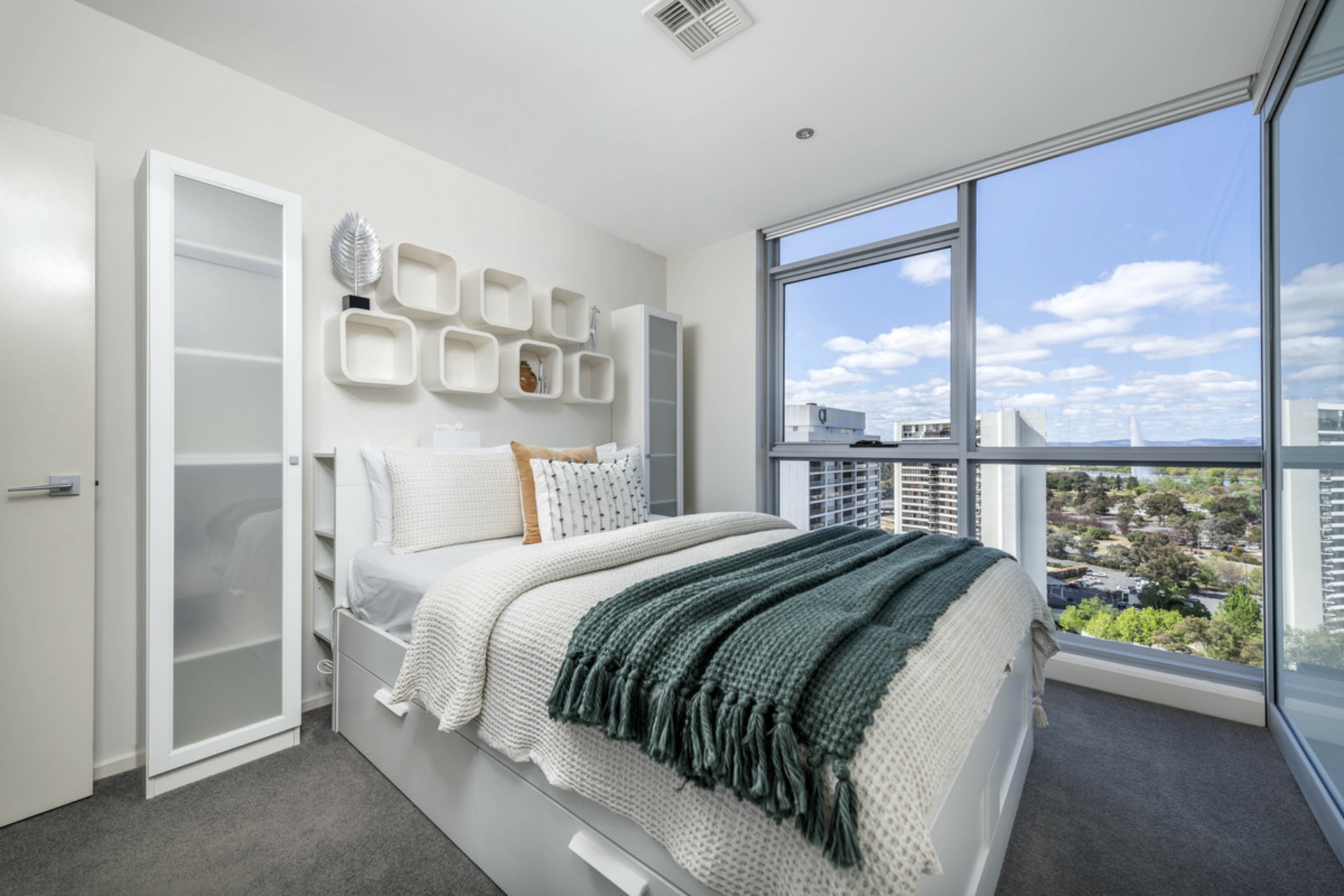 100/2 Edinburgh Avenue, CITY