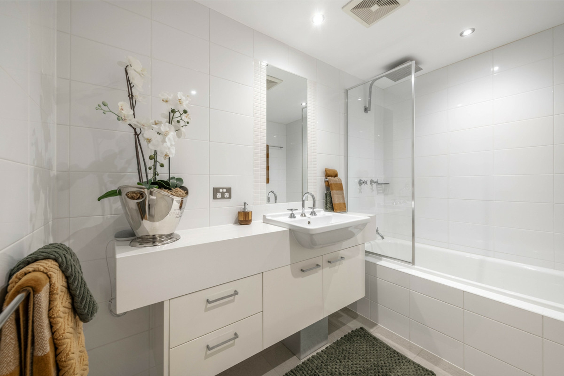 100/2 Edinburgh Avenue, CITY