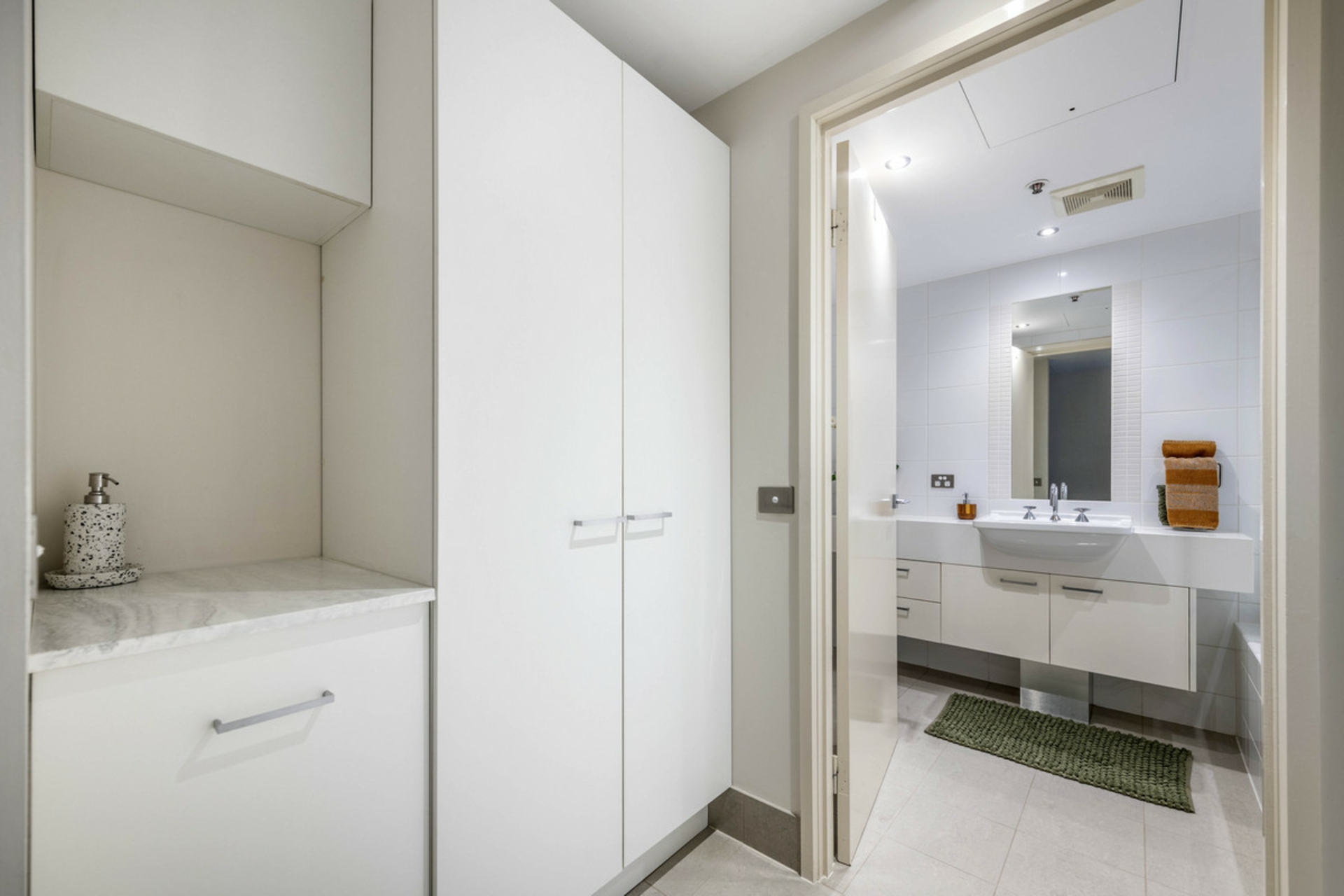 100/2 Edinburgh Avenue, CITY