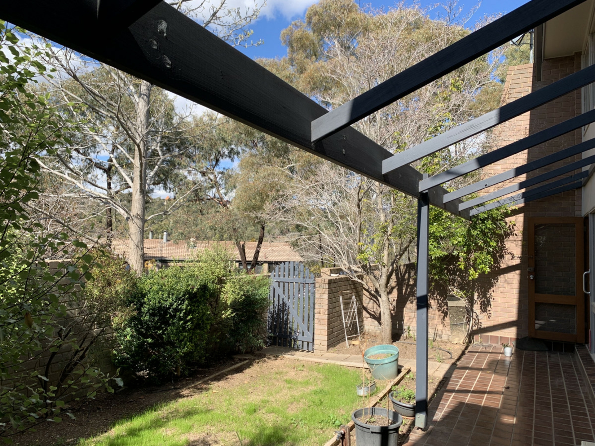 105 Barnet Close, SWINGER HILL