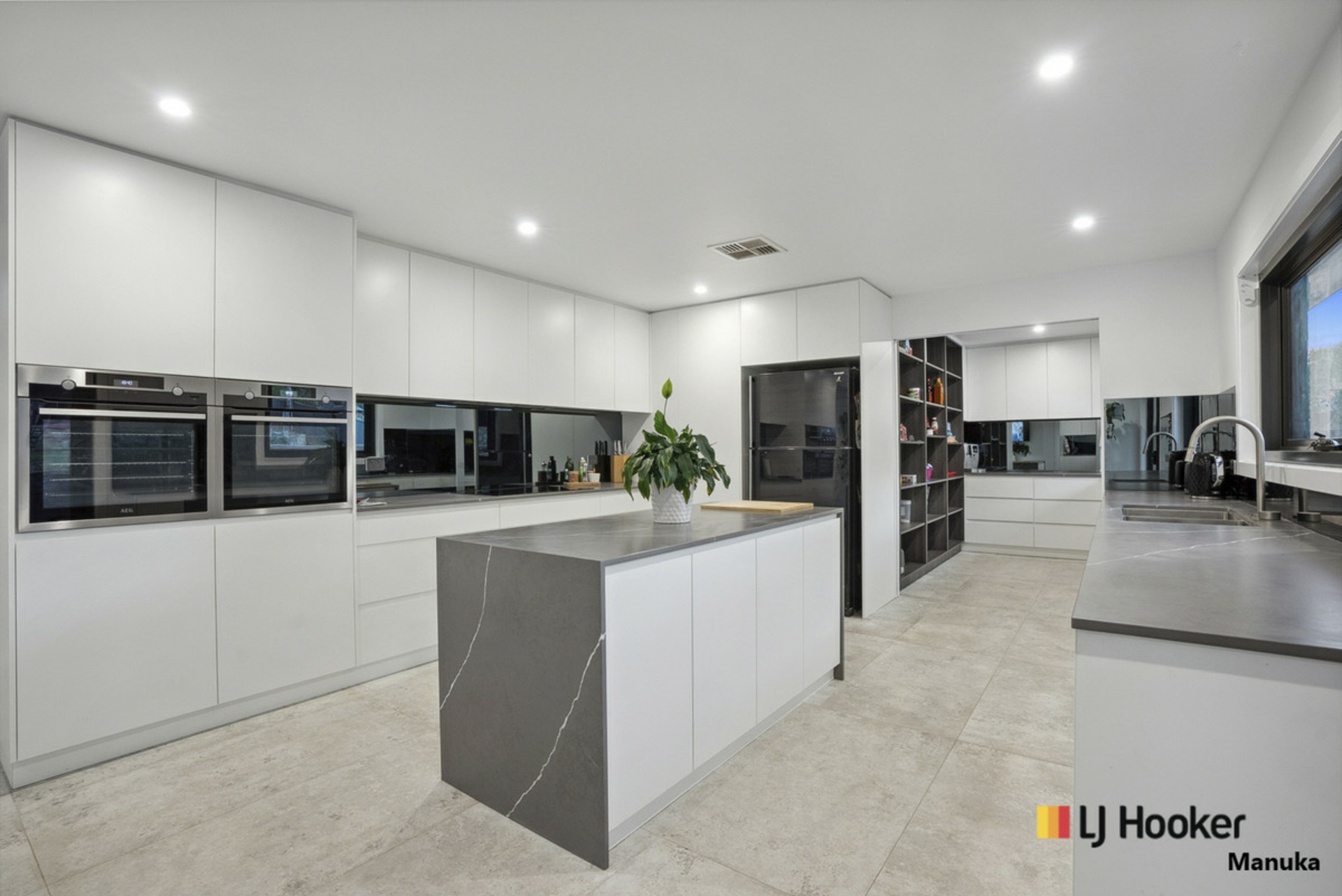83 Jackie Howe Crescent, MACARTHUR