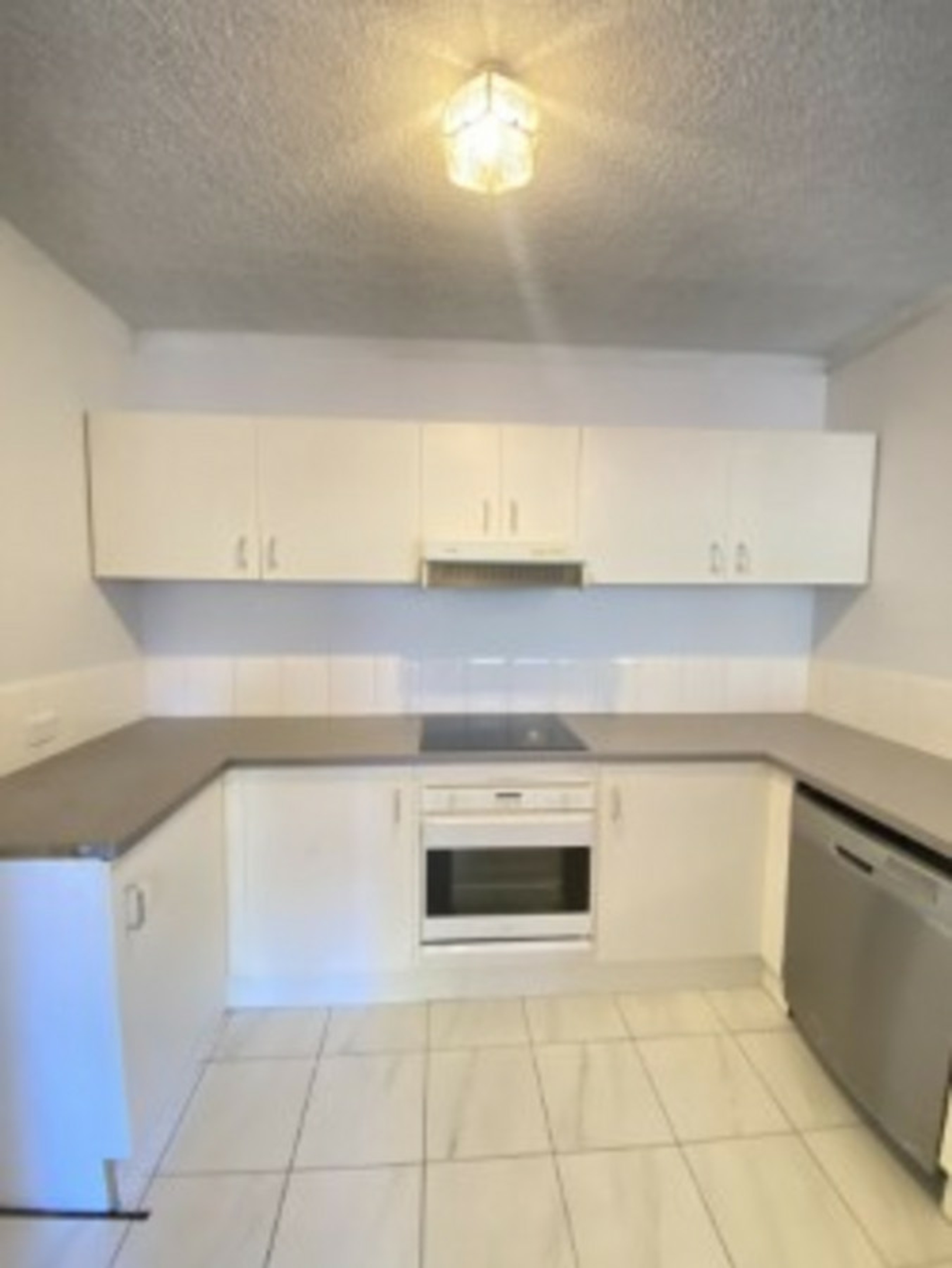 2/15 Howitt Street, KINGSTON