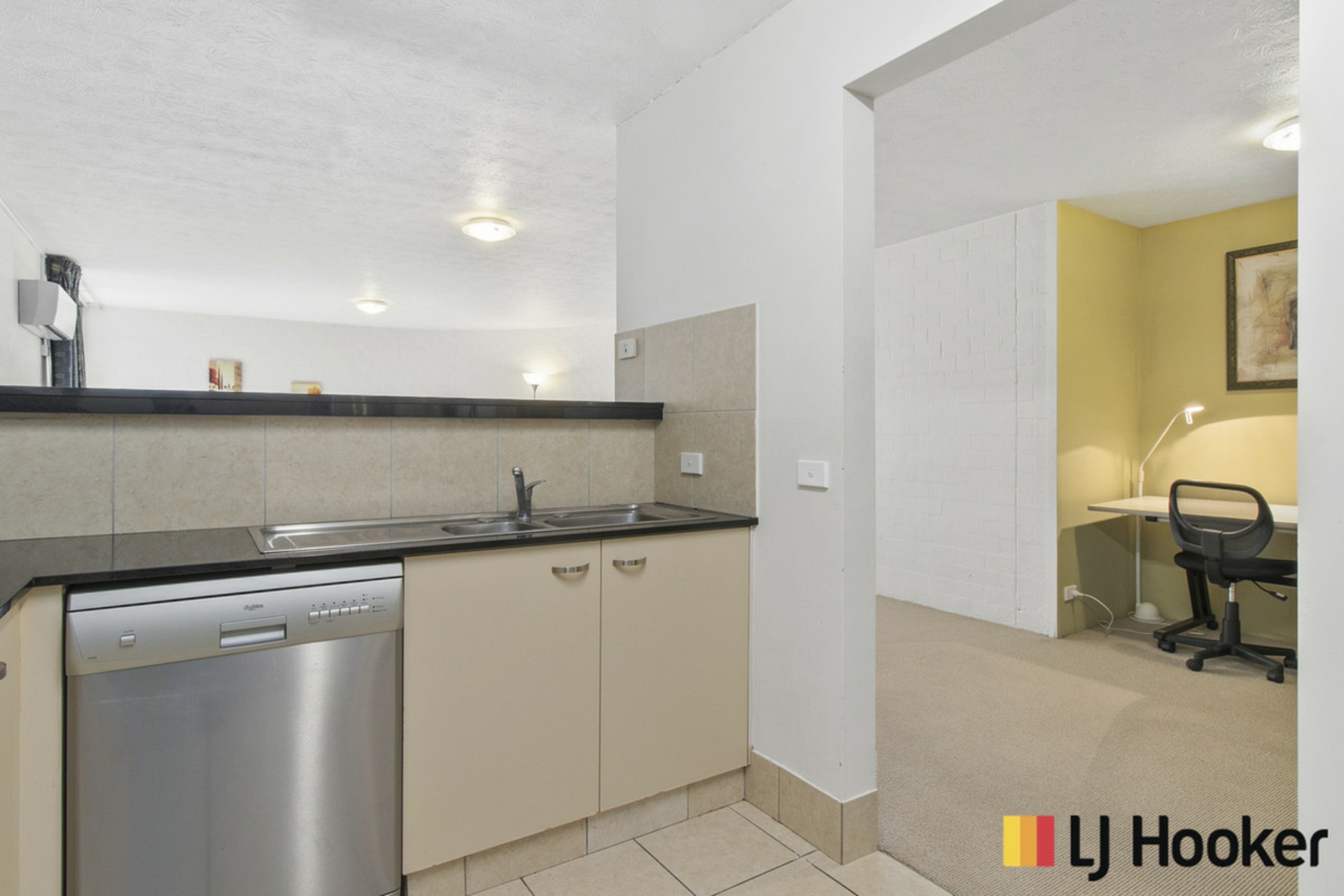 1/12 Howitt Street, KINGSTON