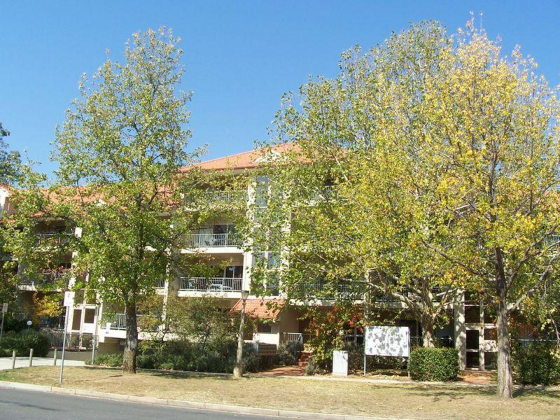 37/30 Cunningham Street, KINGSTON