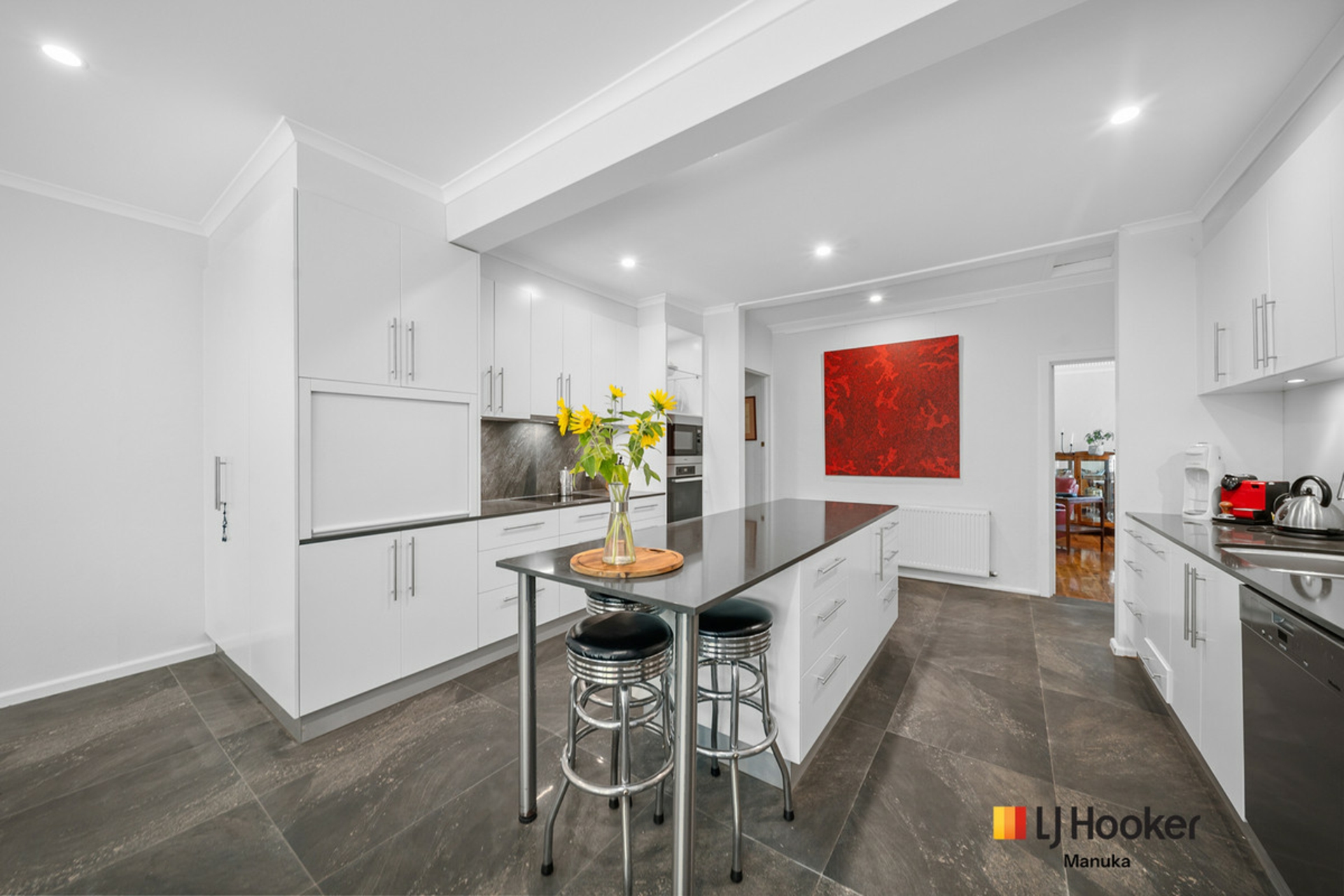 10 Lockyer Street — photo 5 of 24