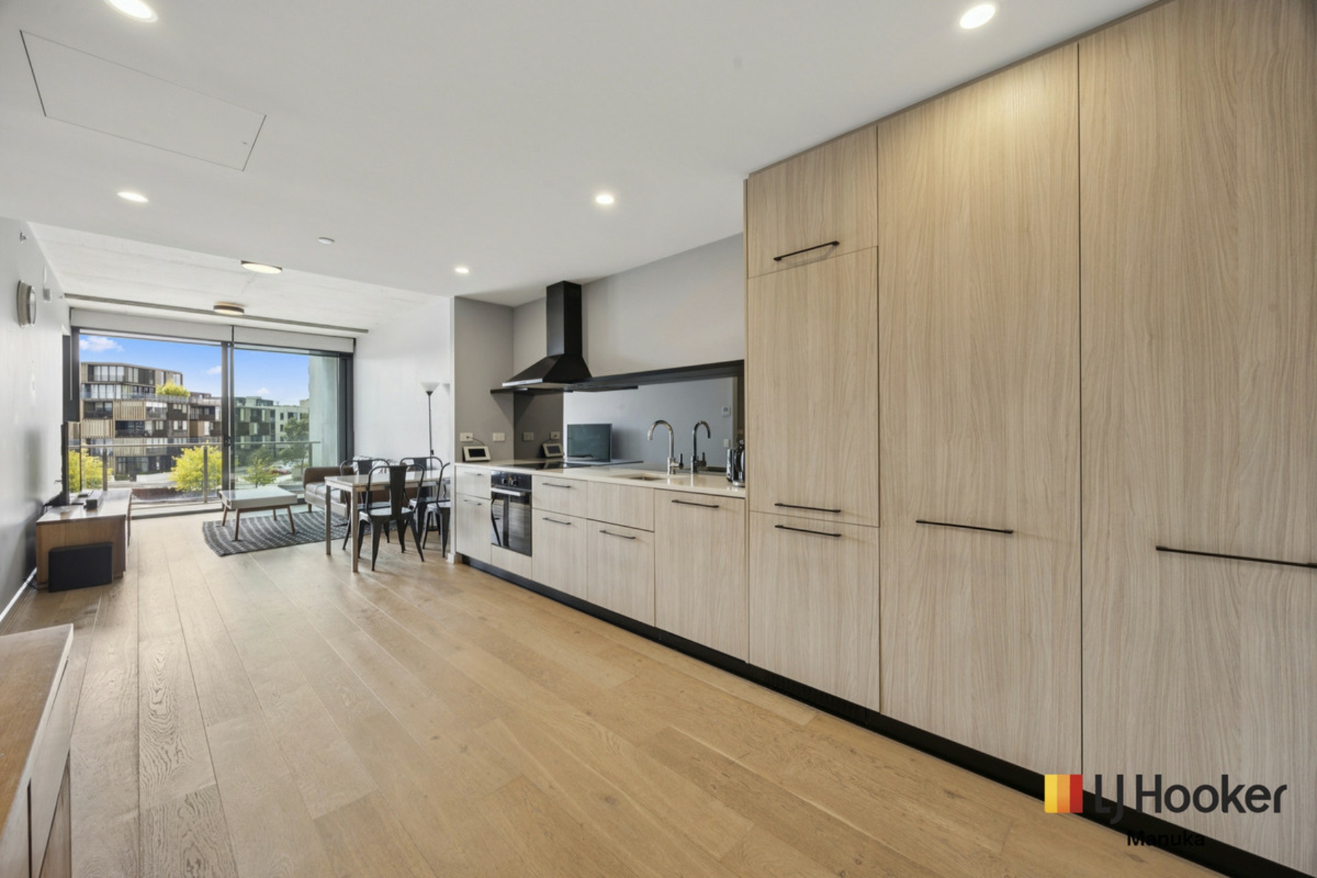 118/45 Eastlake Parade, Kingston