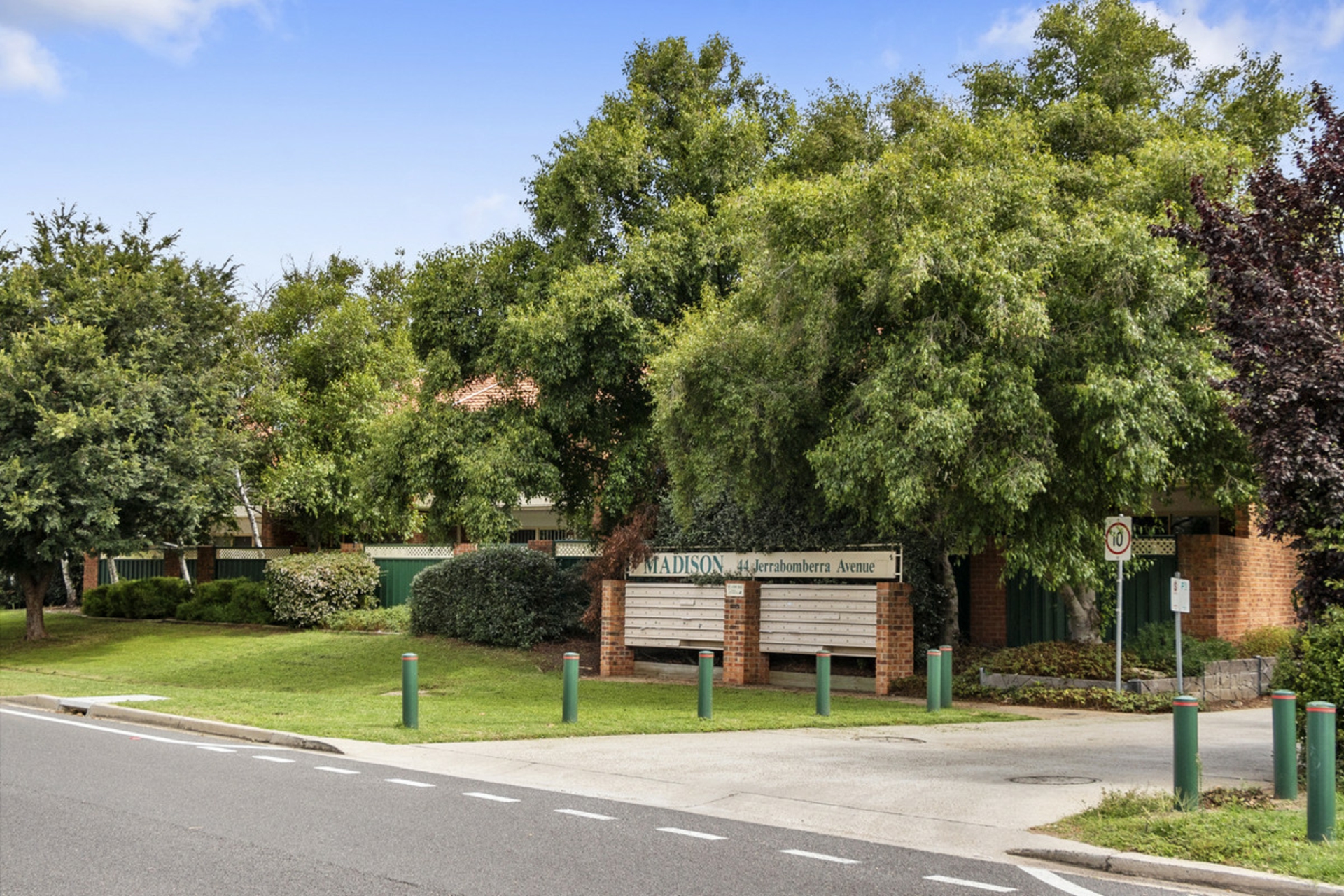 76/44 Jerrabomberra Avenue — photo 19 of 21