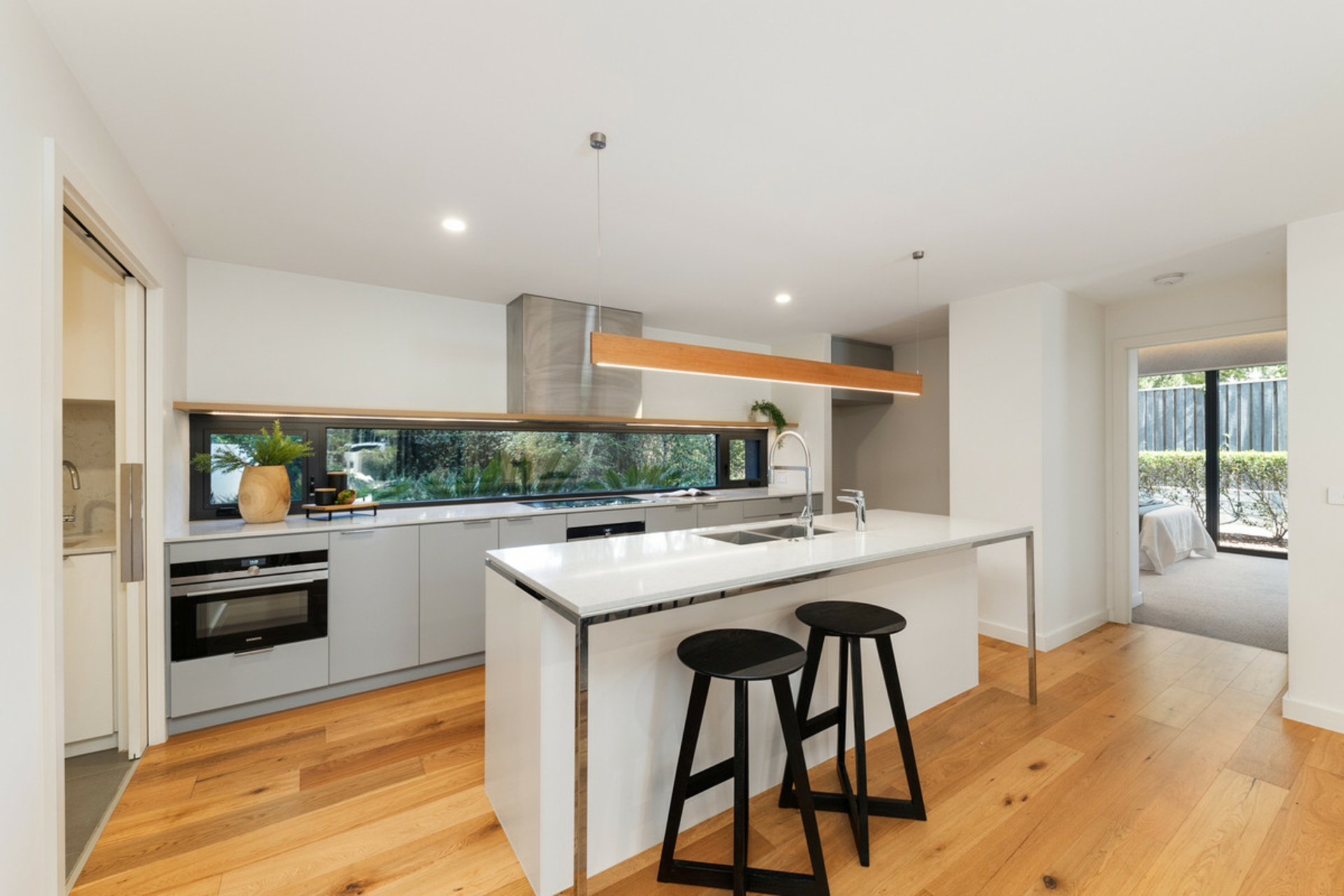 1/22 Canberra Avenue — photo 5 of 17