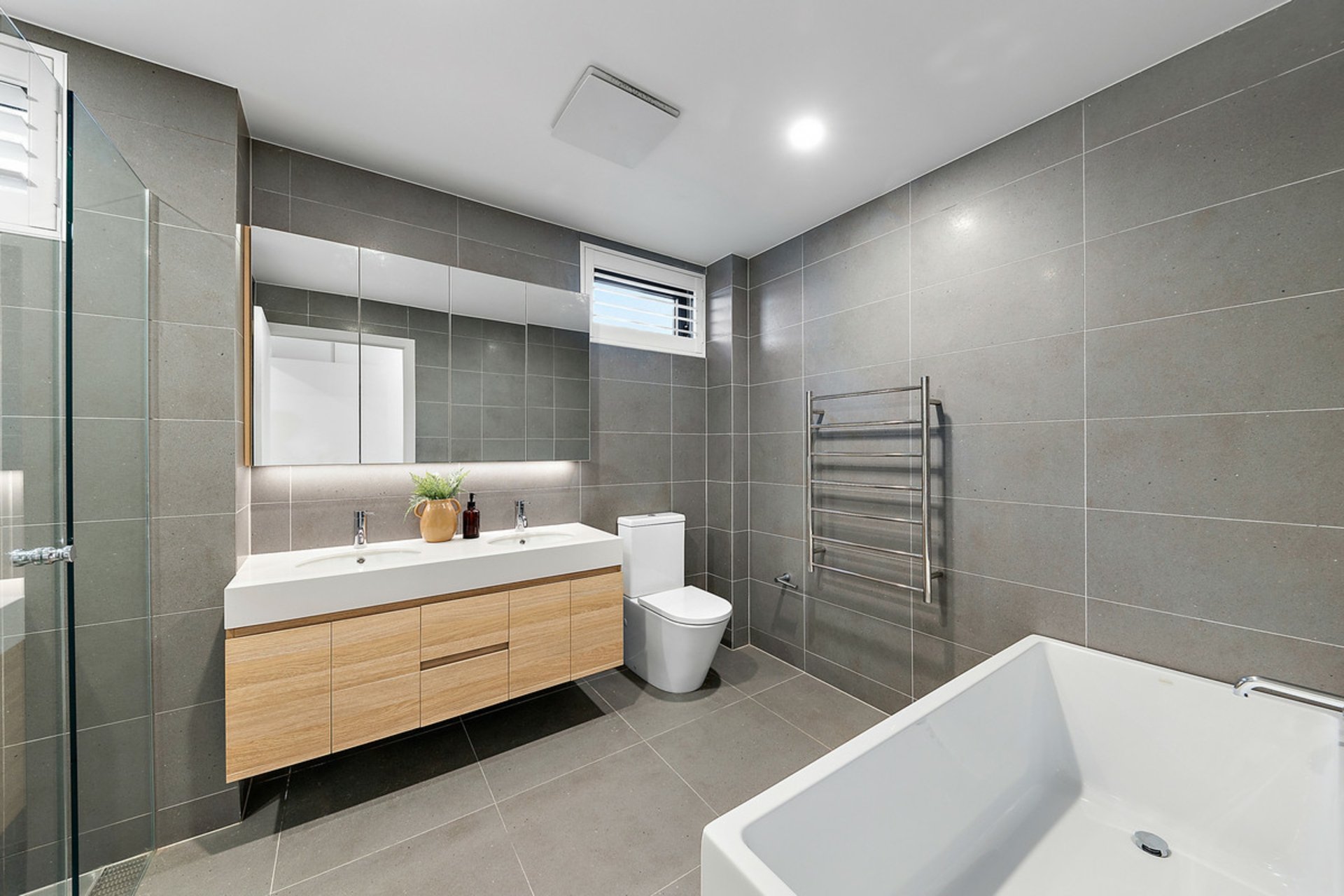 1/22 Canberra Avenue — photo 10 of 17