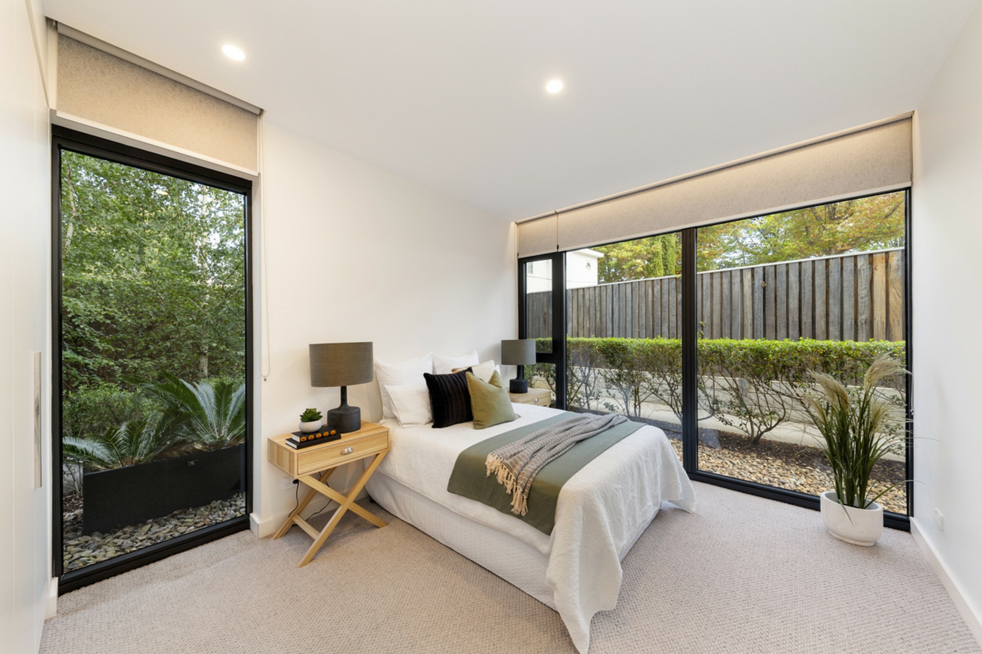 1/22 Canberra Avenue — photo 12 of 17