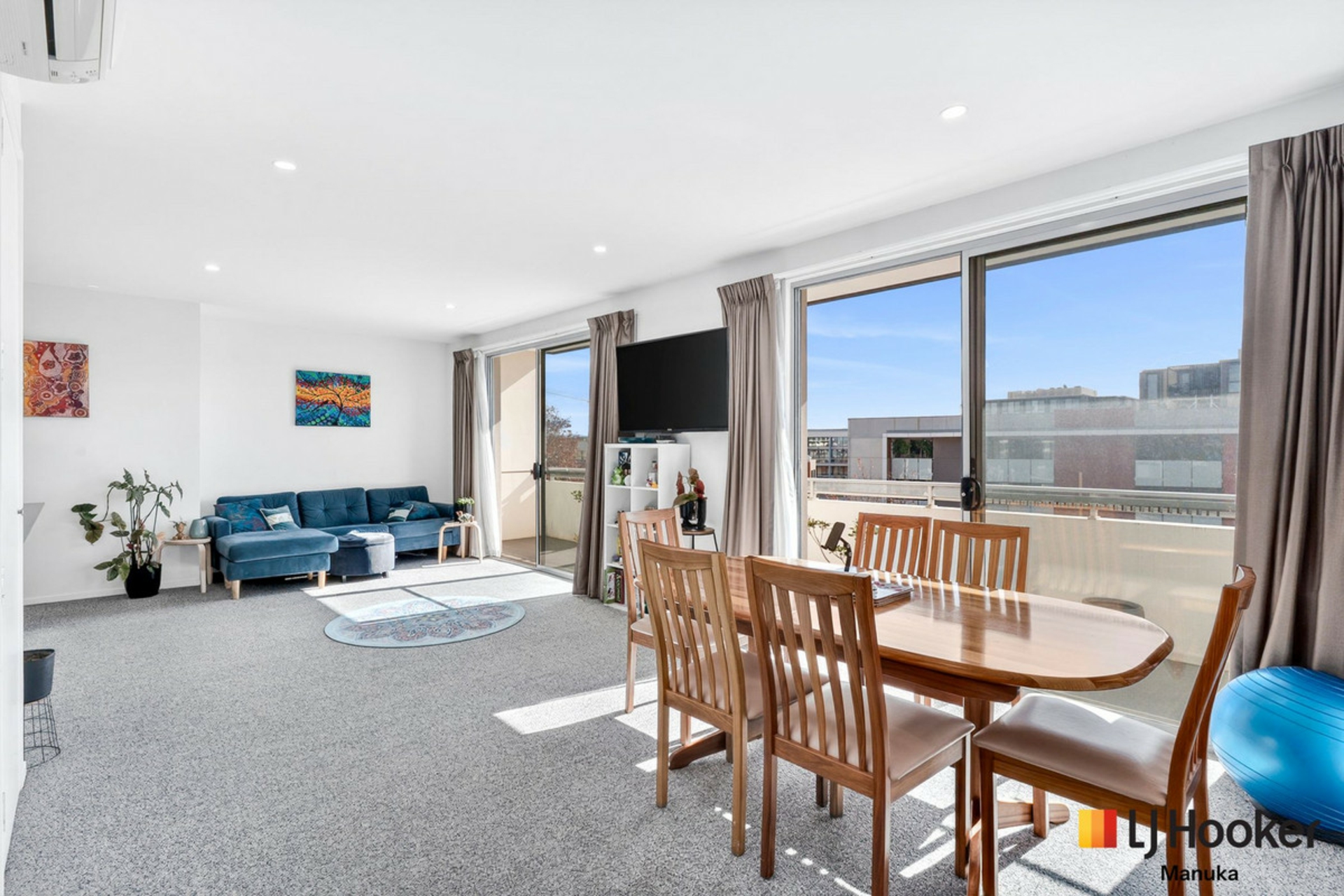 39/76 Leichhardt Street — photo from LJ Hooker Manuka