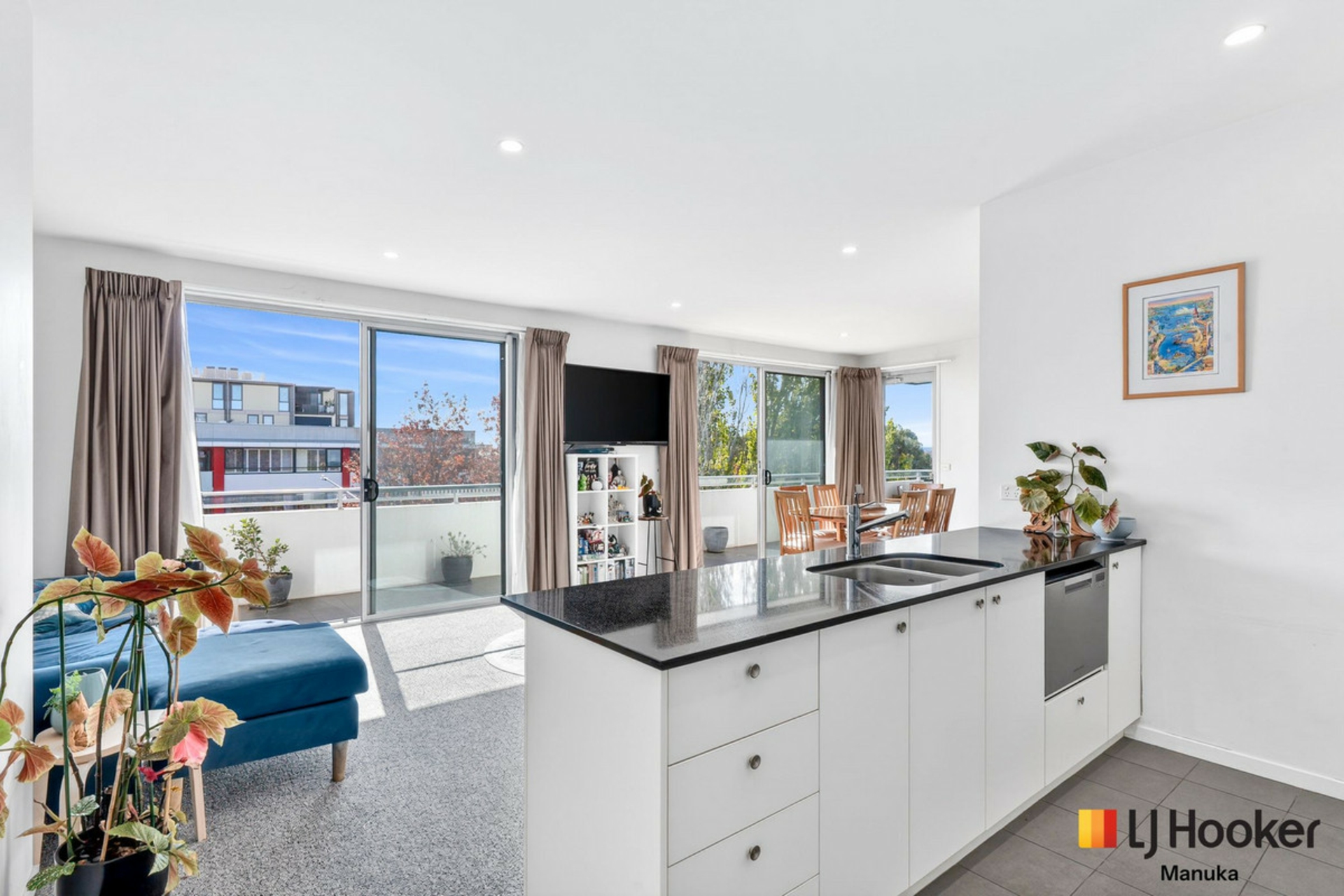 39/76 Leichhardt Street — photo 3 of 17