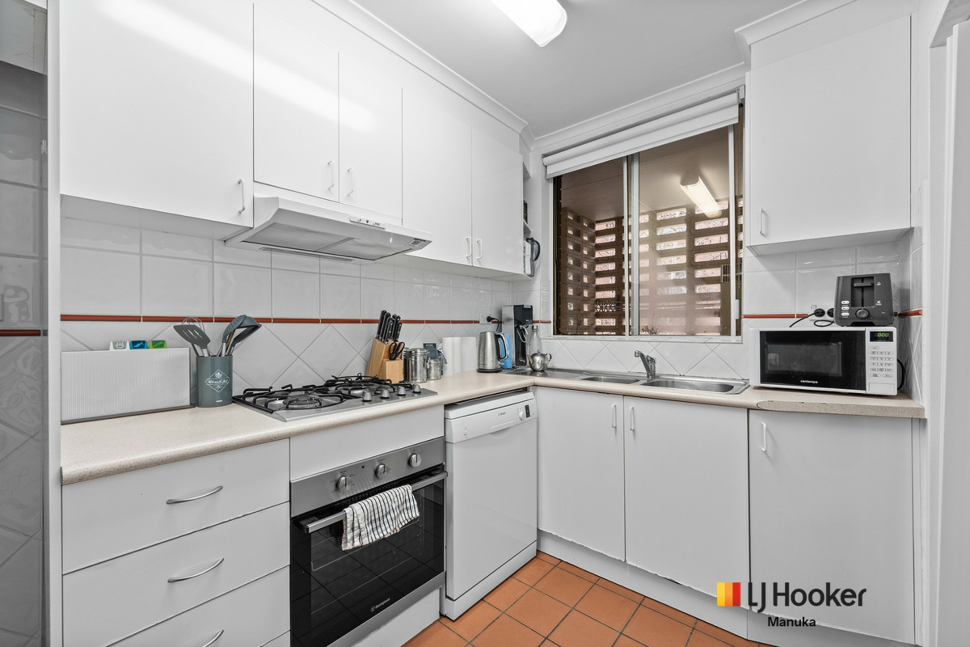 1/99 Canberra Avenue — photo 5 of 15