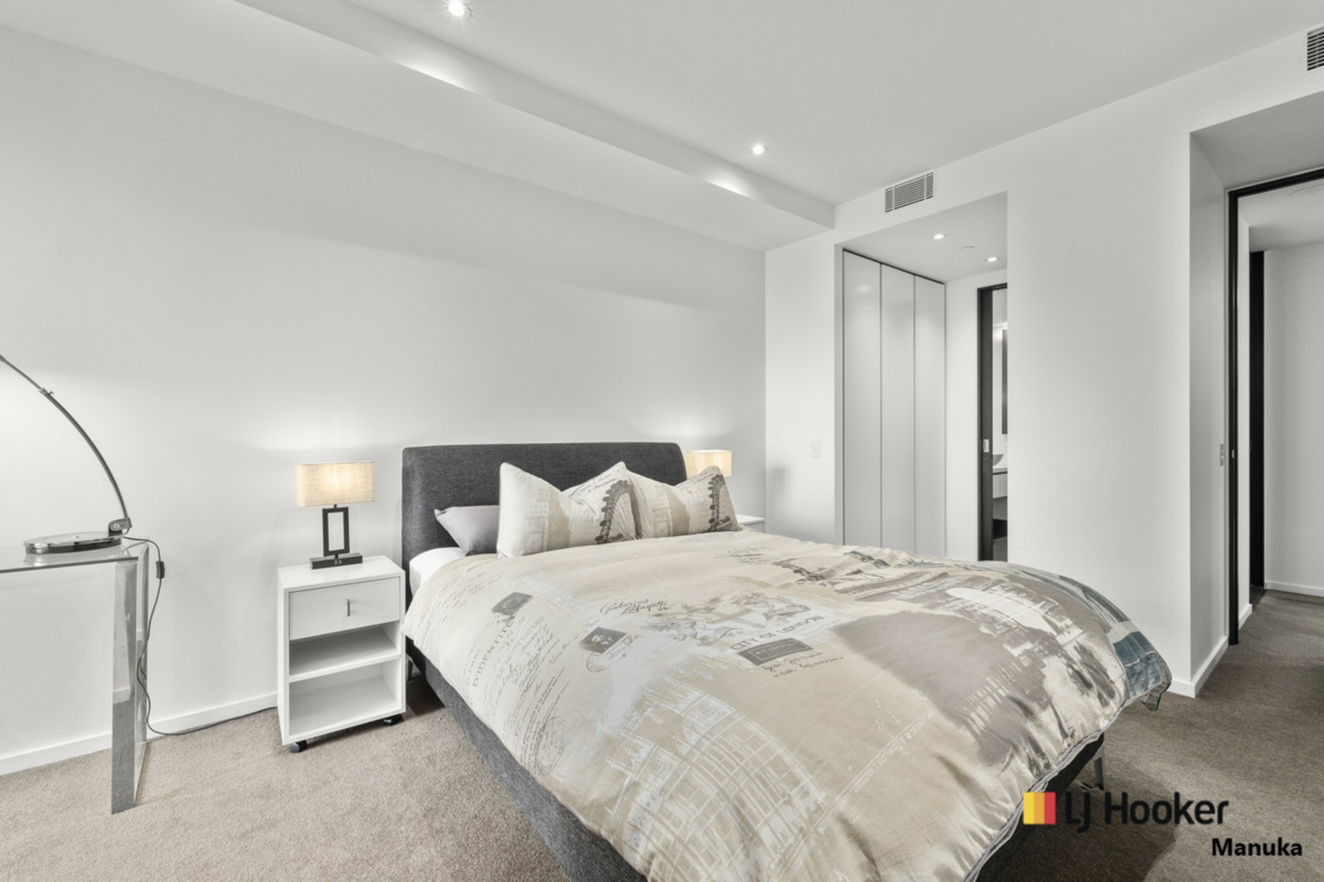 1209/19 Marcus Clarke Street — photo 10 of 19
