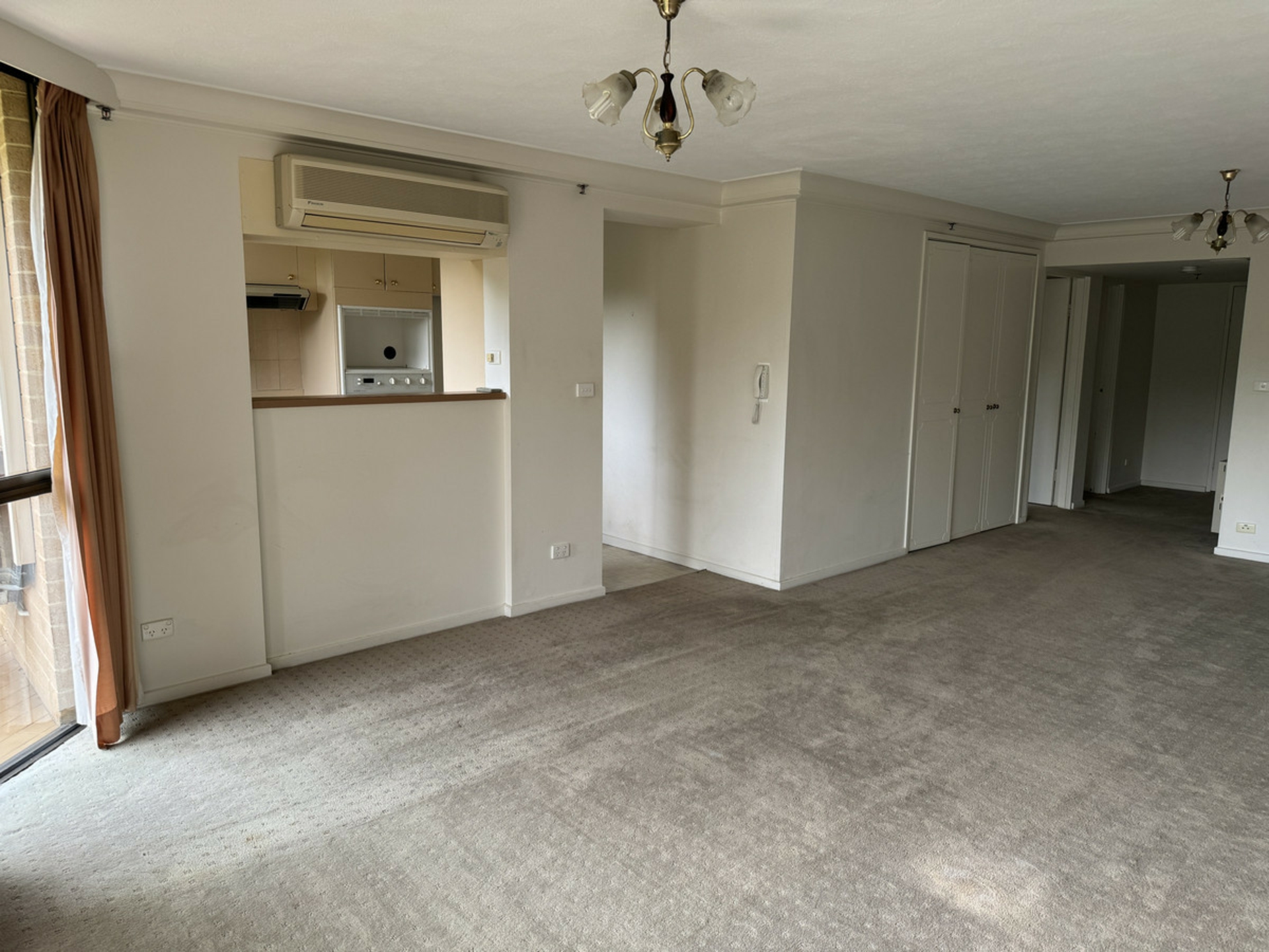 10/4 Jardine Street — photo 2 of 8
