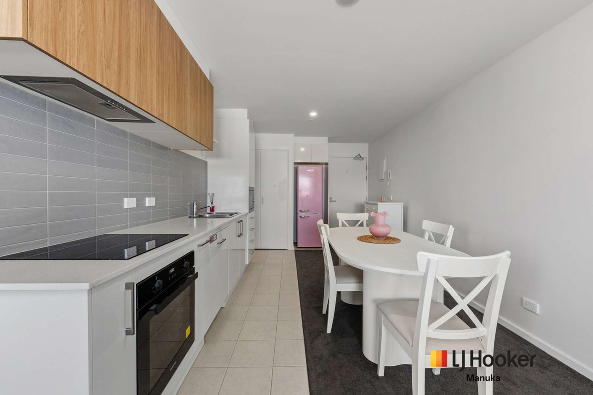 86/209 John Gorton Drive — photo 4 of 15