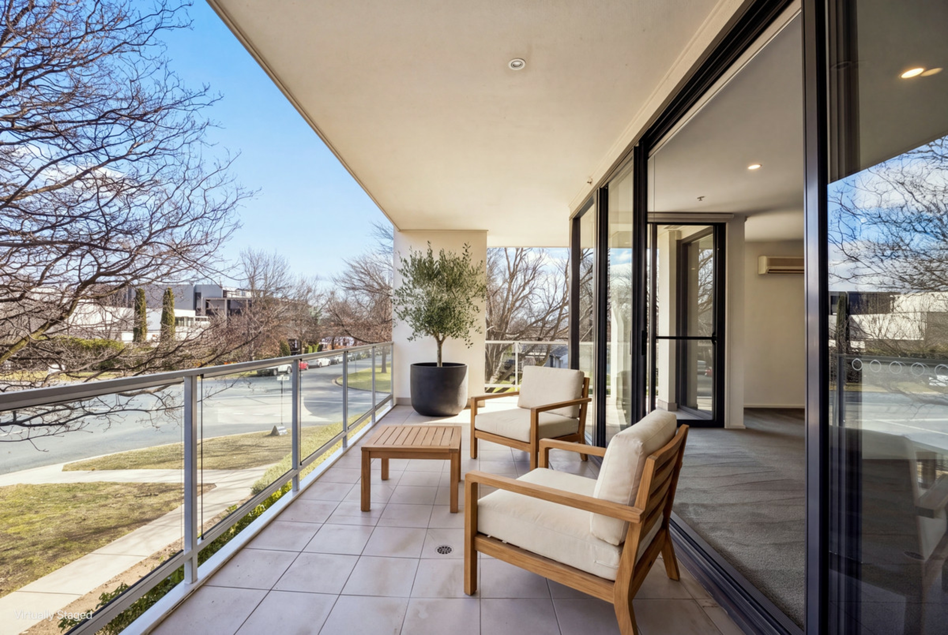 18/10 Burke Crescent — photo 5 of 15