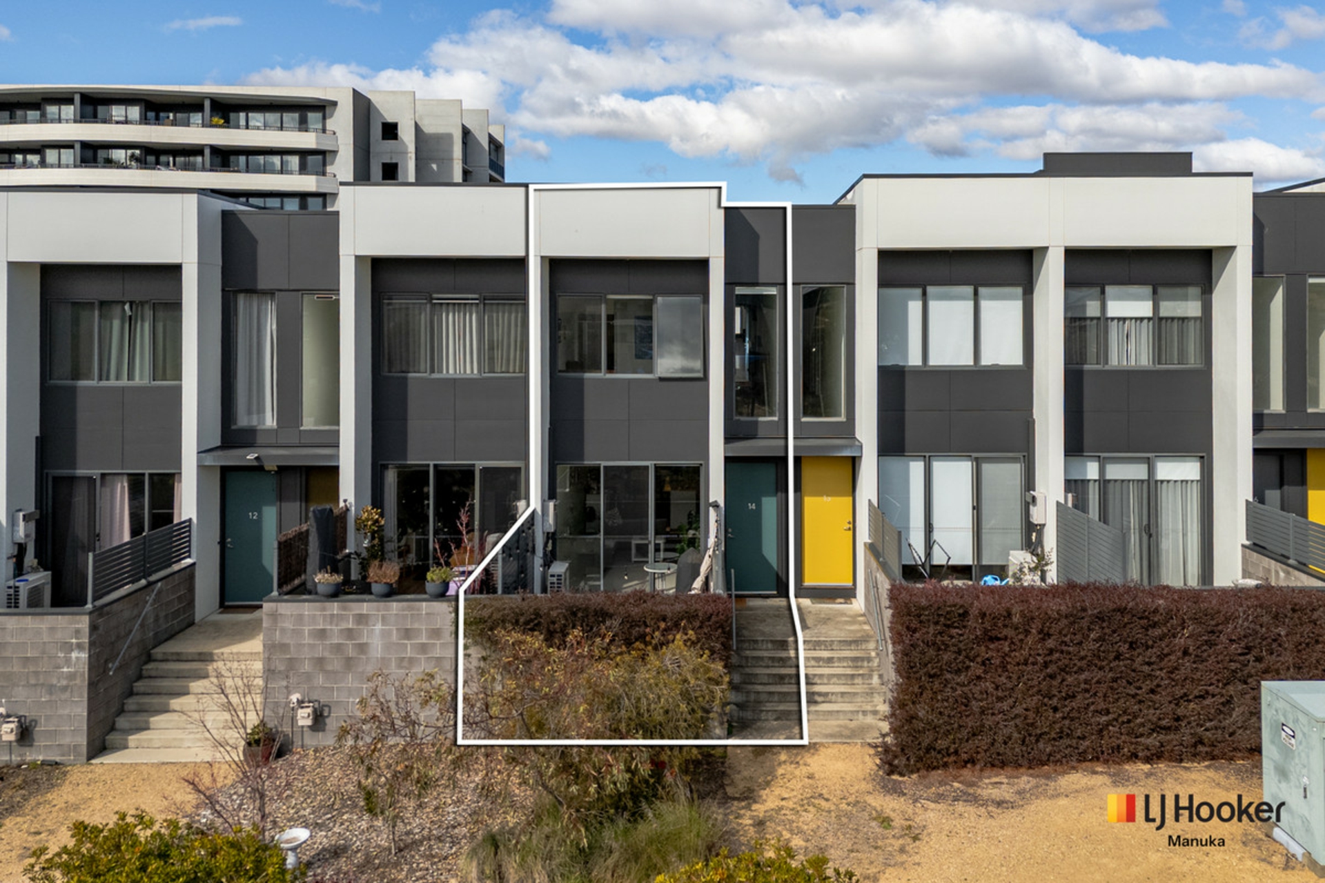14/22 Max Jacobs Avenue — photo 2 of 23