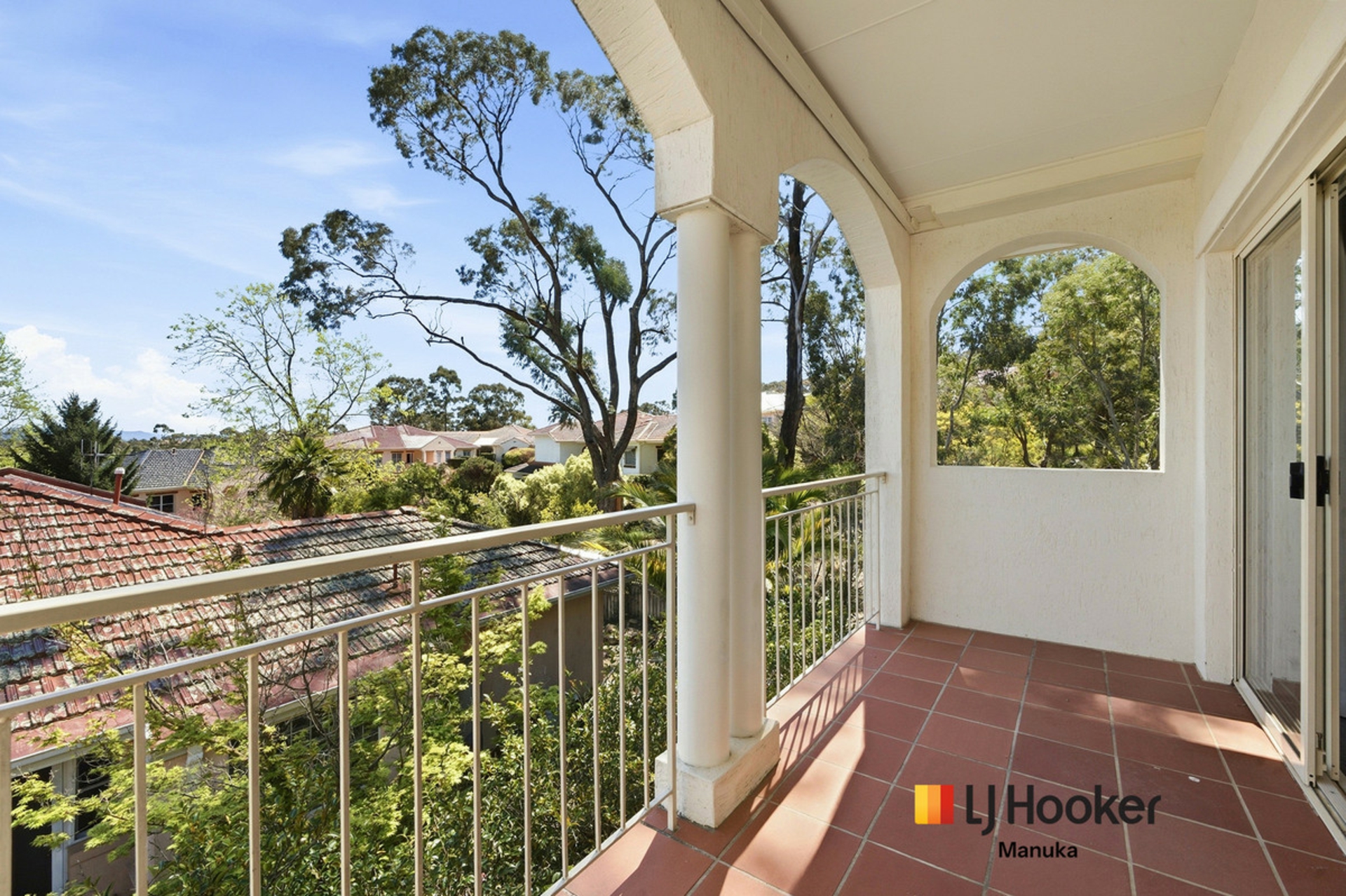 21/10 Taronga Place — photo 2 of 30