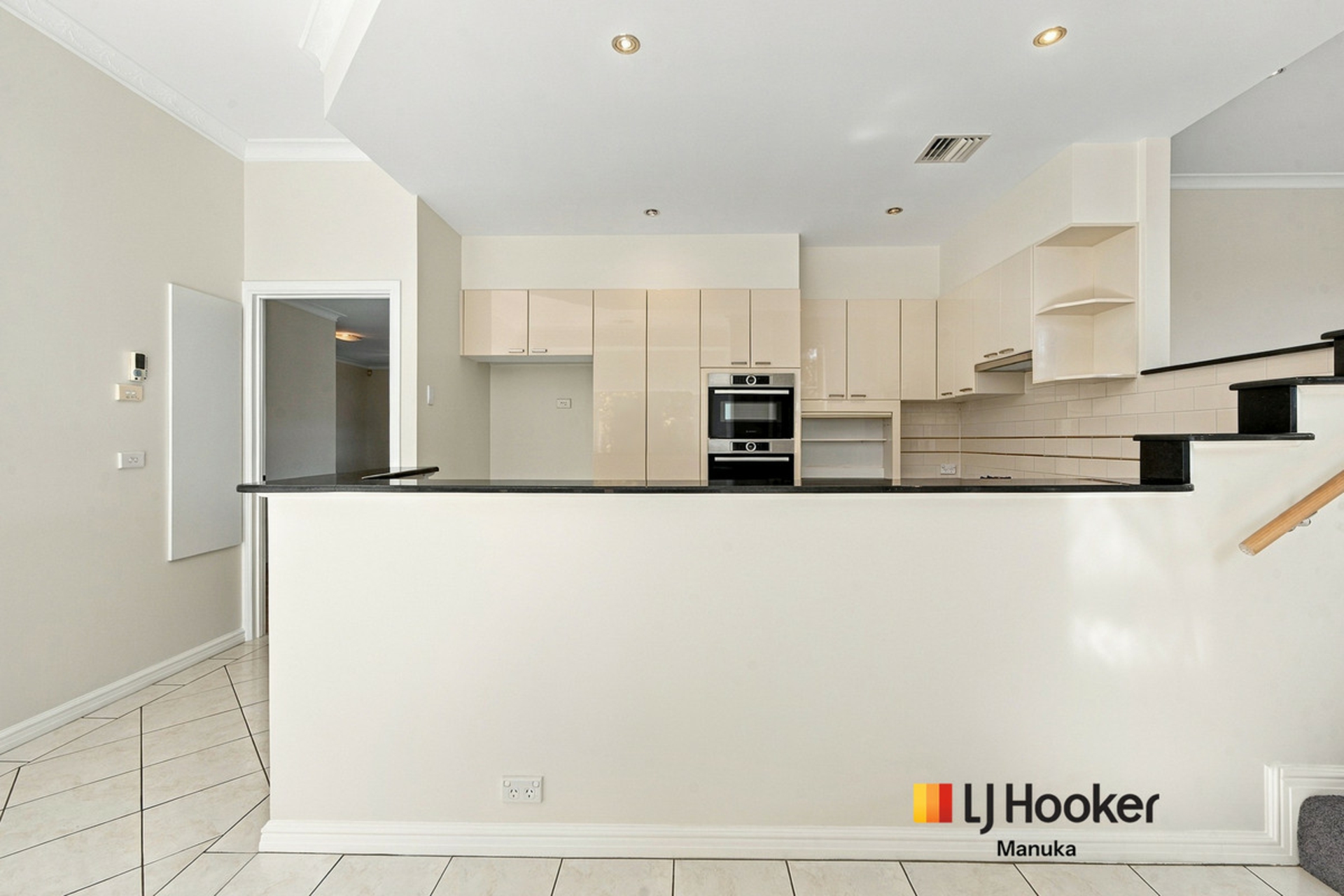 21/10 Taronga Place — photo 10 of 30