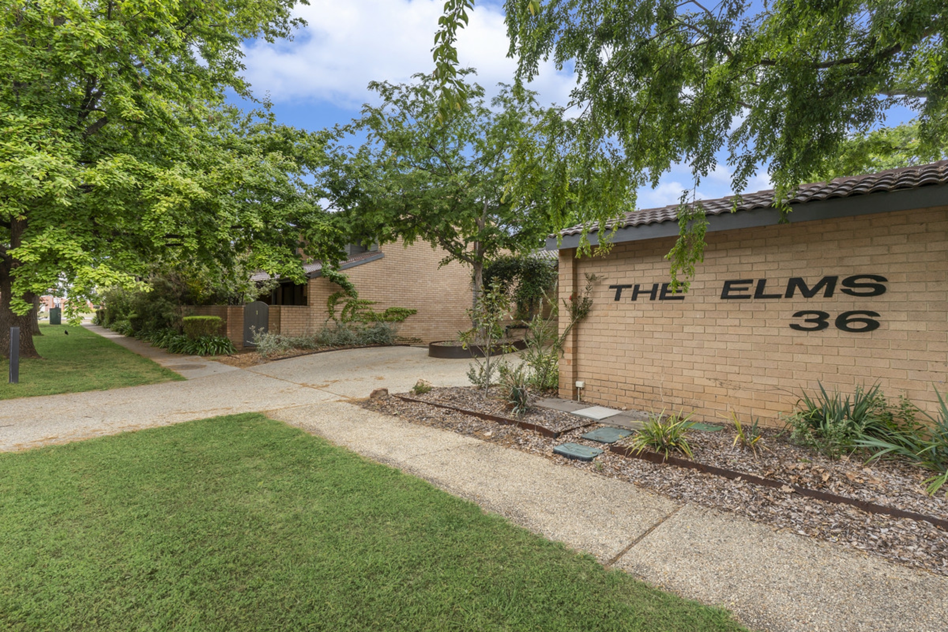 1/36 Gosse Street — photo from LJ Hooker Manuka