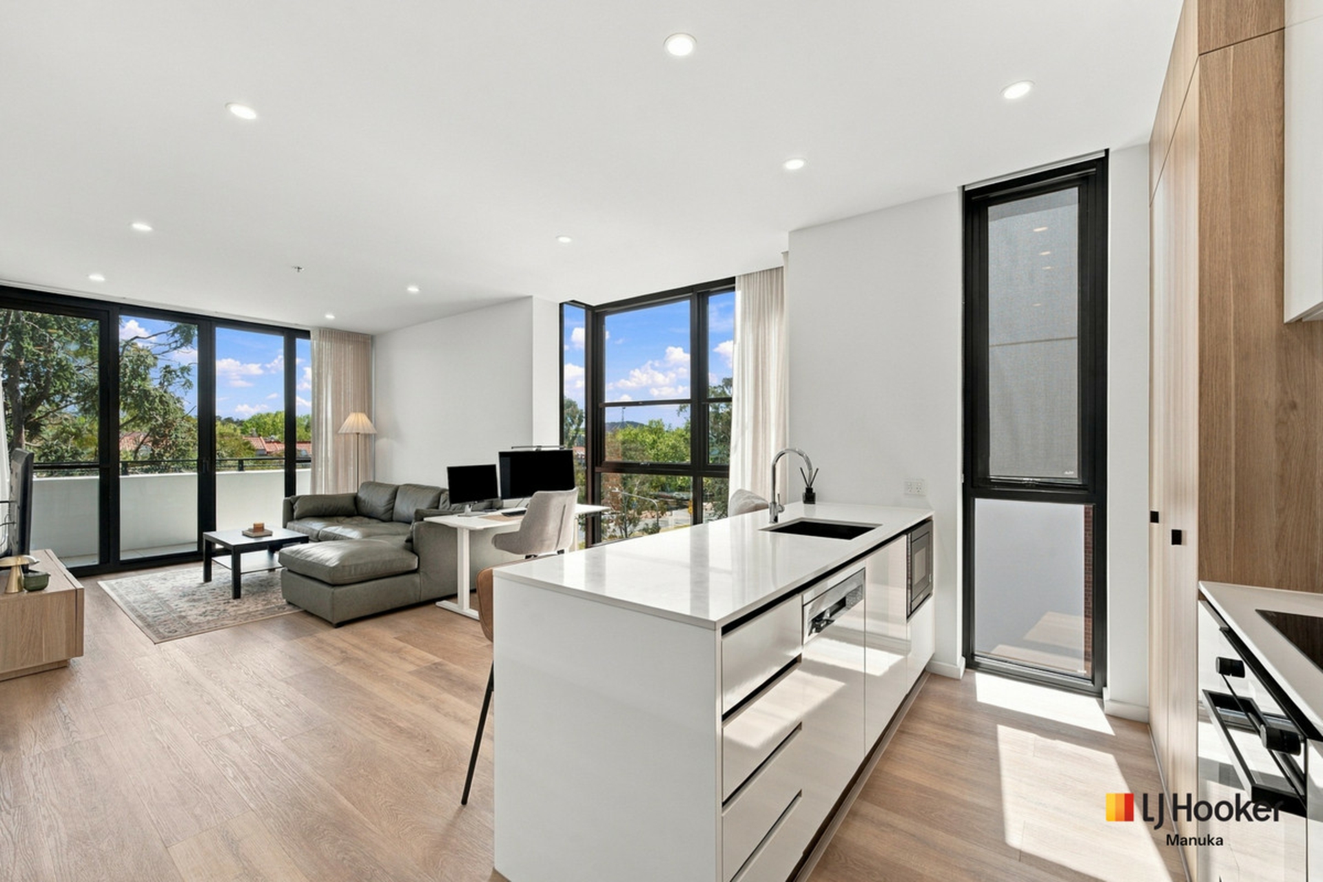 132/19 Captain Cook Crescent — photo from LJ Hooker Manuka