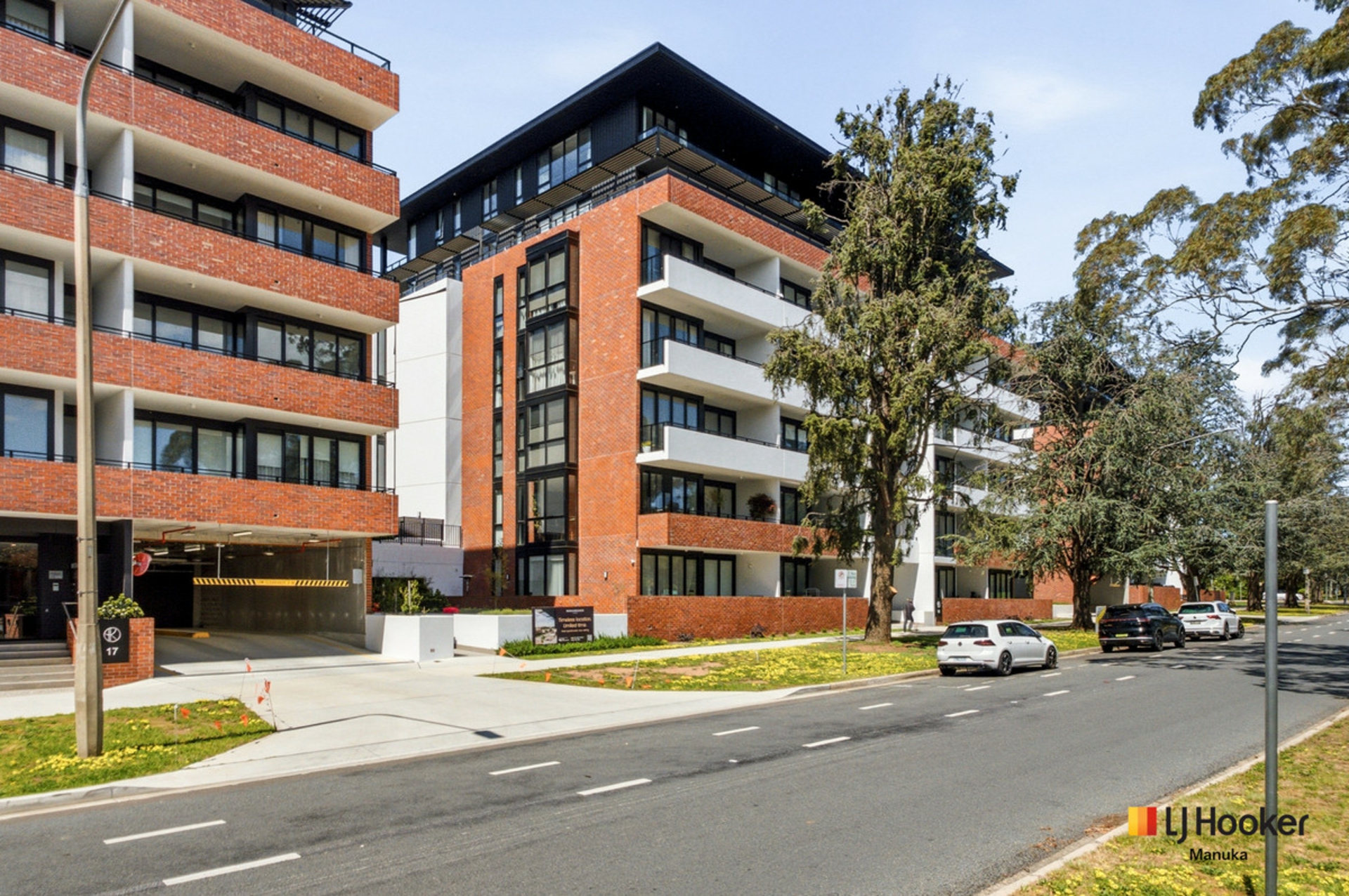 132/19 Captain Cook Crescent — photo 25 of 25