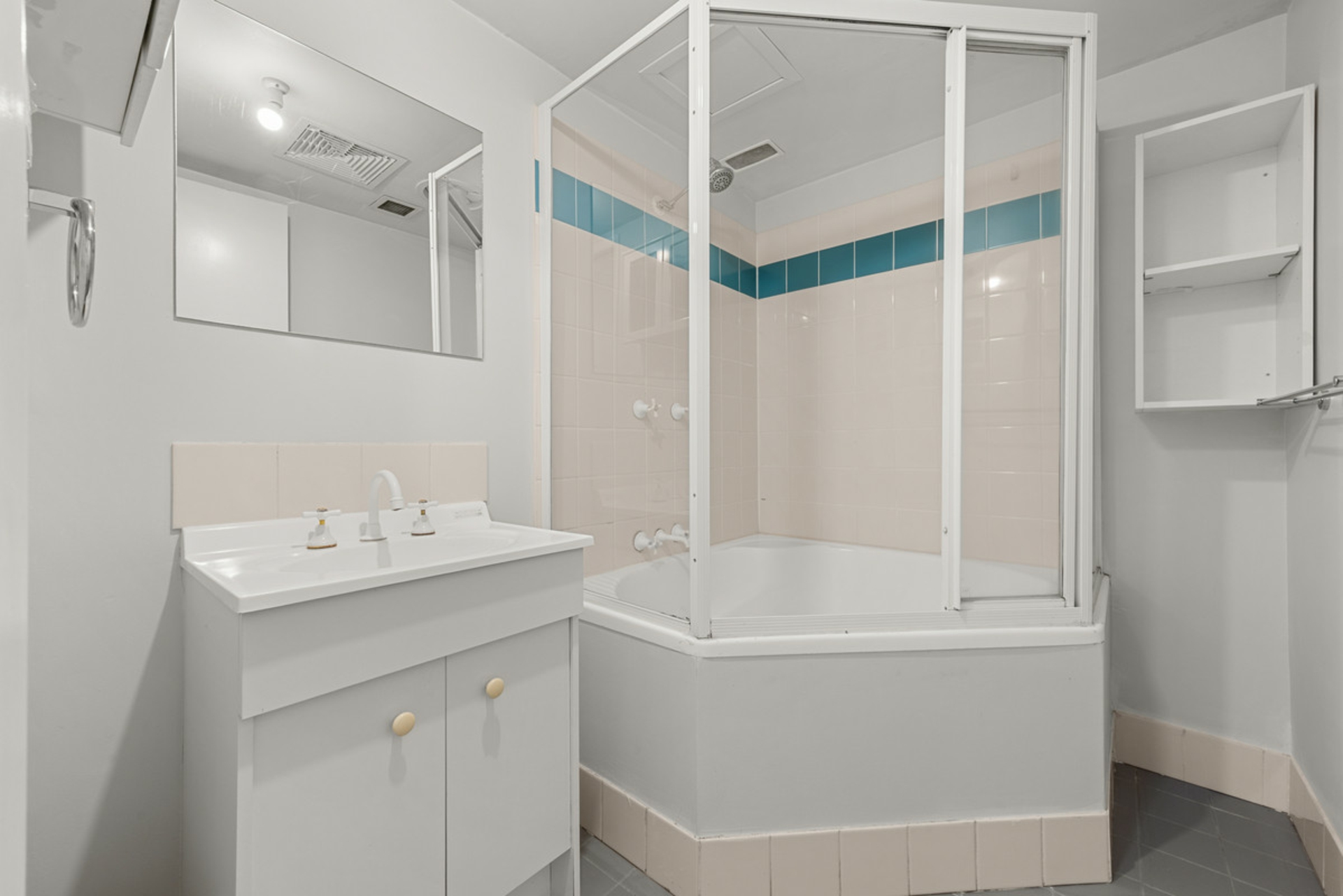 12/53 McMillan Crescent — photo 12 of 17
