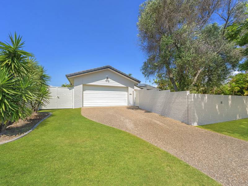 60 Auk Avenue, BURLEIGH WATERS