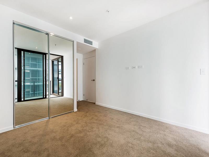1102/50 Surf Parade, BROADBEACH