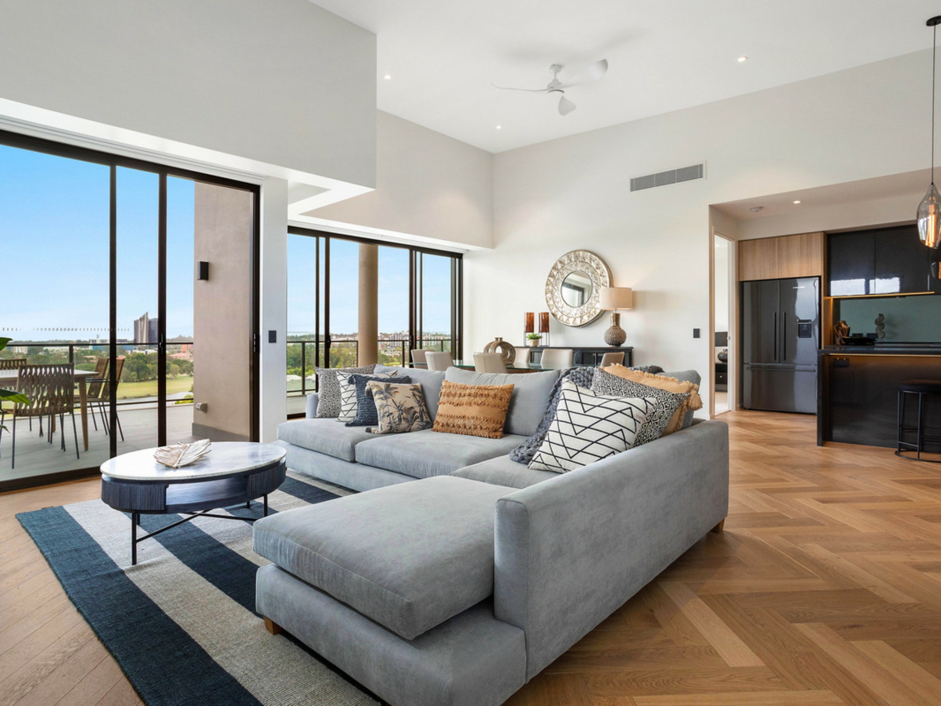 705/601 The Glades Drive, ROBINA
