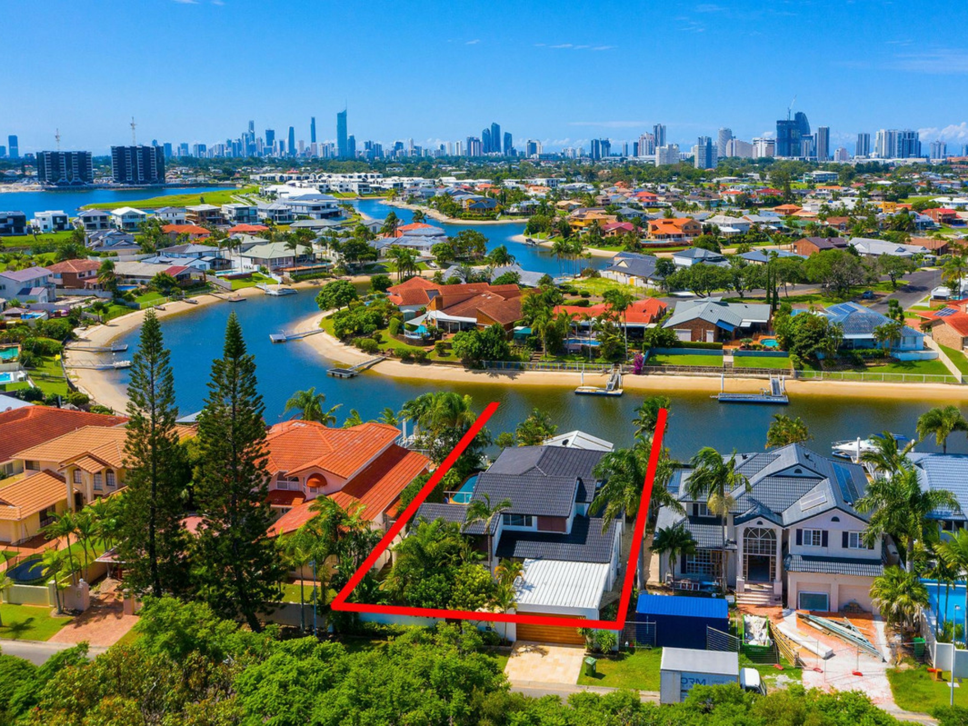 8 Wollundry Place, MERMAID WATERS